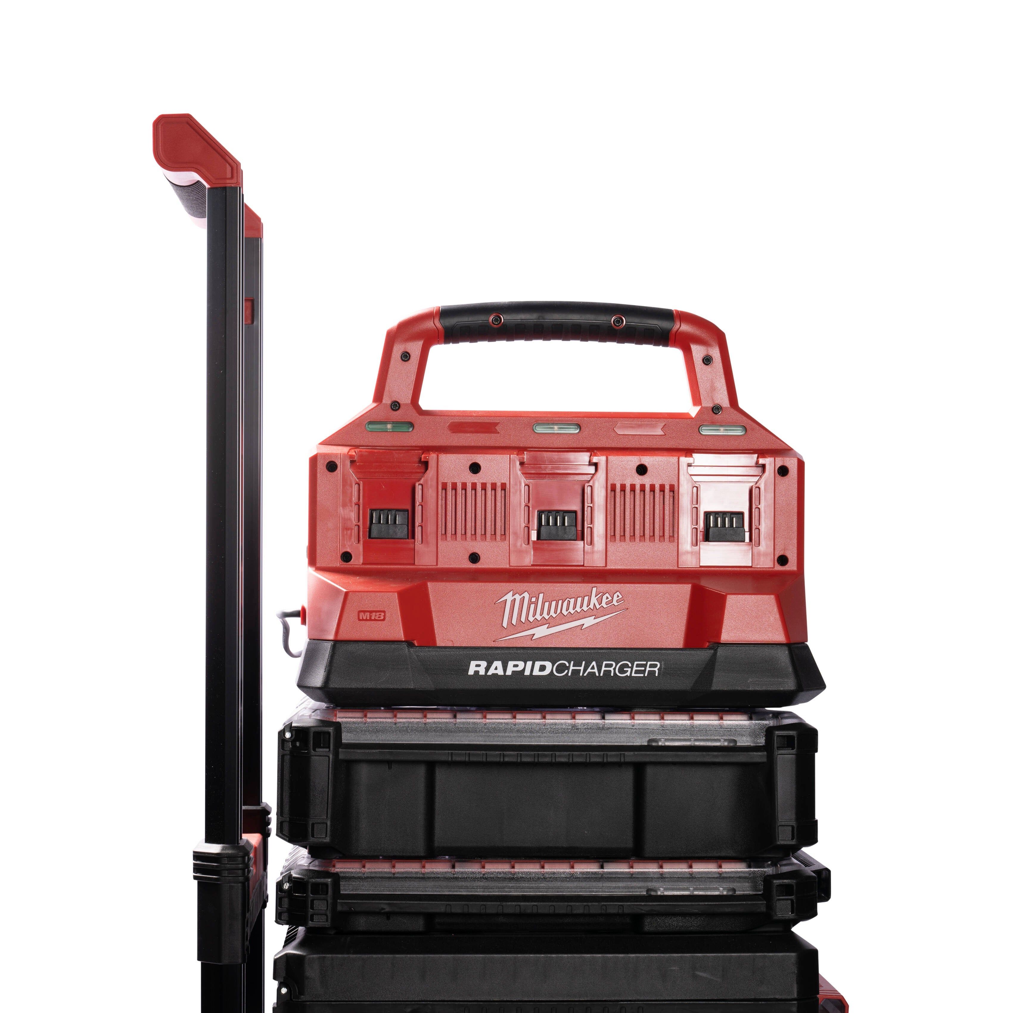 https://api.mastertools.nl/media/catalog/product/cache/4ac98b0d5e81b56bd000310ba88c60e0/m/i/milwaukee-m18-pc6-packouttm-dual-bay-snellader-18v-4932480162-4058546404475-mastertools_nl-5.jpg