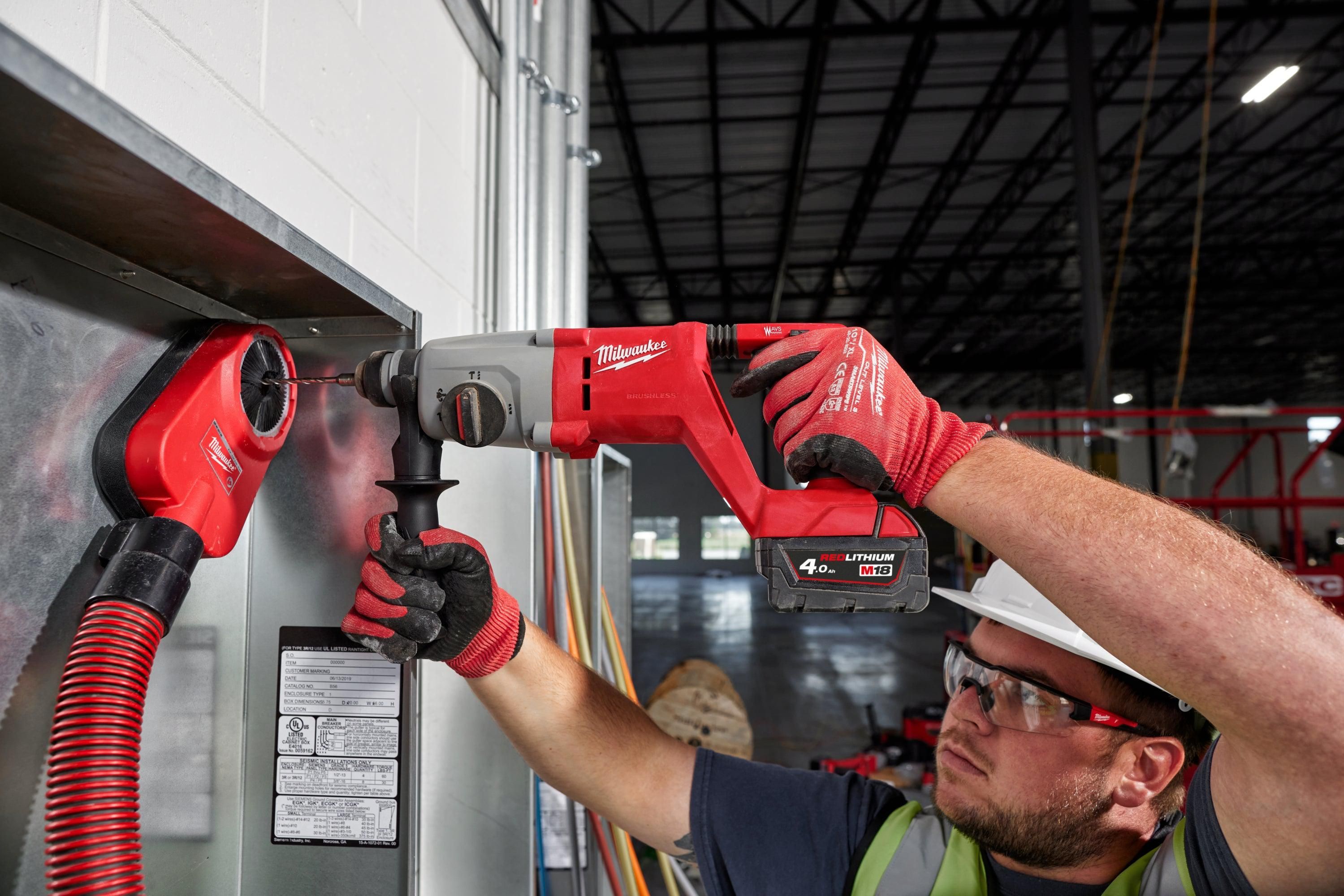https://api.mastertools.nl/media/catalog/product/cache/4ac98b0d5e81b56bd000310ba88c60e0/m/i/milwaukee-m18tm-blhacd26-402x-accu-combihamer-26mm-sds-d-handvat-18v-40ah-in-hd-box-4933492480-4058546418472-mastertools_nl-10.jpg