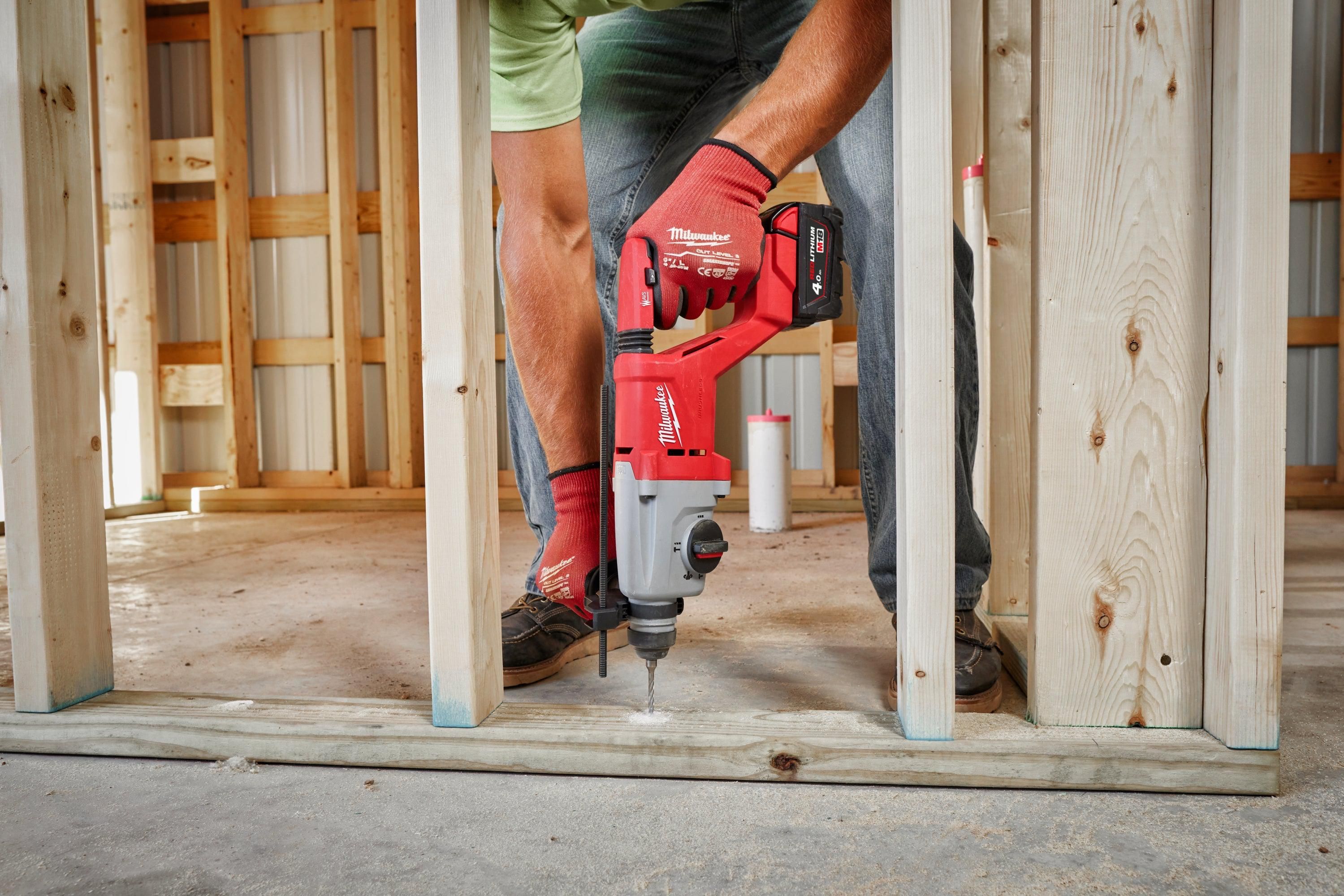 https://api.mastertools.nl/media/catalog/product/cache/4ac98b0d5e81b56bd000310ba88c60e0/m/i/milwaukee-m18tm-blhacd26-402x-accu-combihamer-26mm-sds-d-handvat-18v-40ah-in-hd-box-4933492480-4058546418472-mastertools_nl-9.jpg