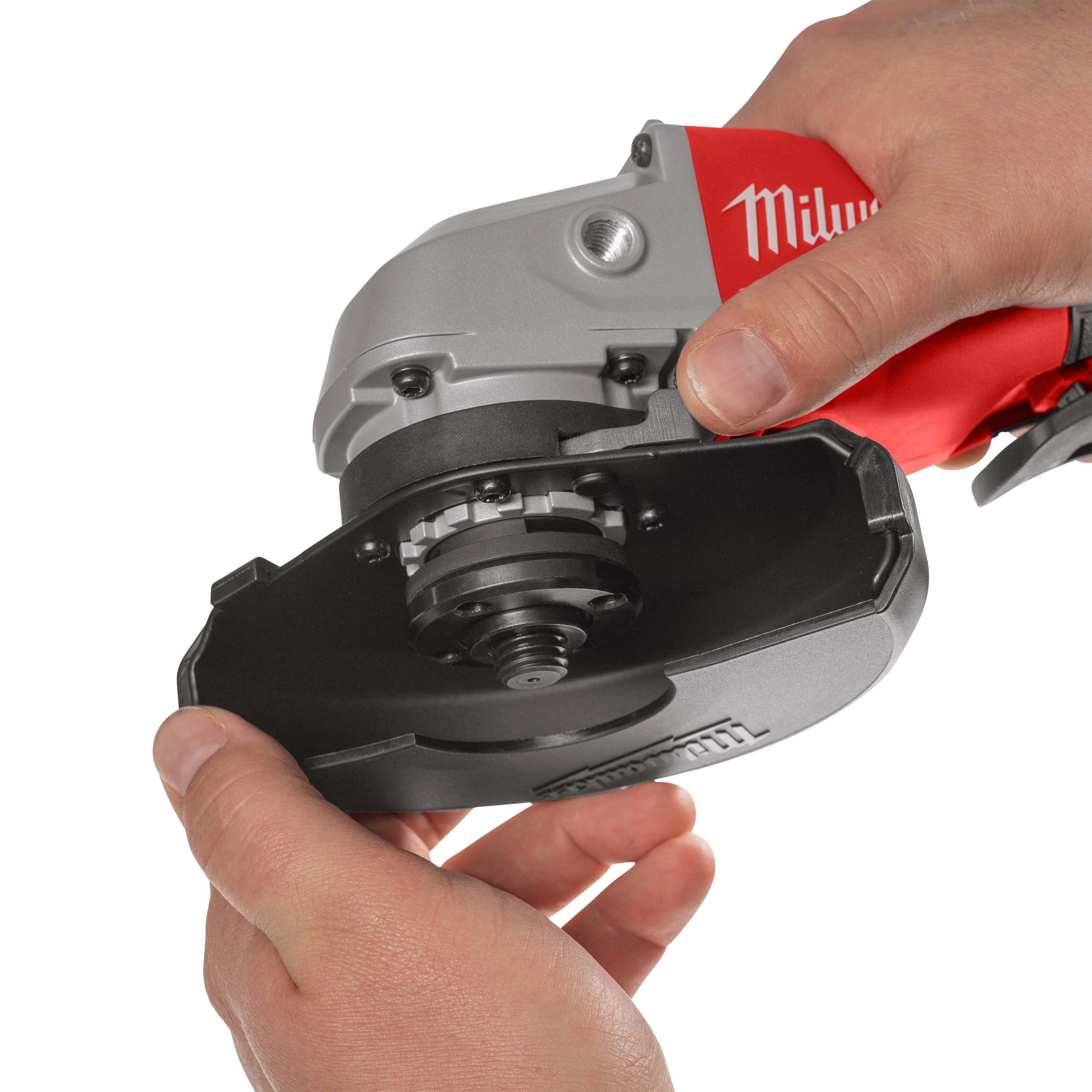 https://api.mastertools.nl/media/catalog/product/cache/4ac98b0d5e81b56bd000310ba88c60e0/m/i/milwaukee-m18tm-blsag125x-0-125mm-accu-haakse-slijper-18v-basic-body-4933492643-4058546413934-mastertools_nl-11.jpg