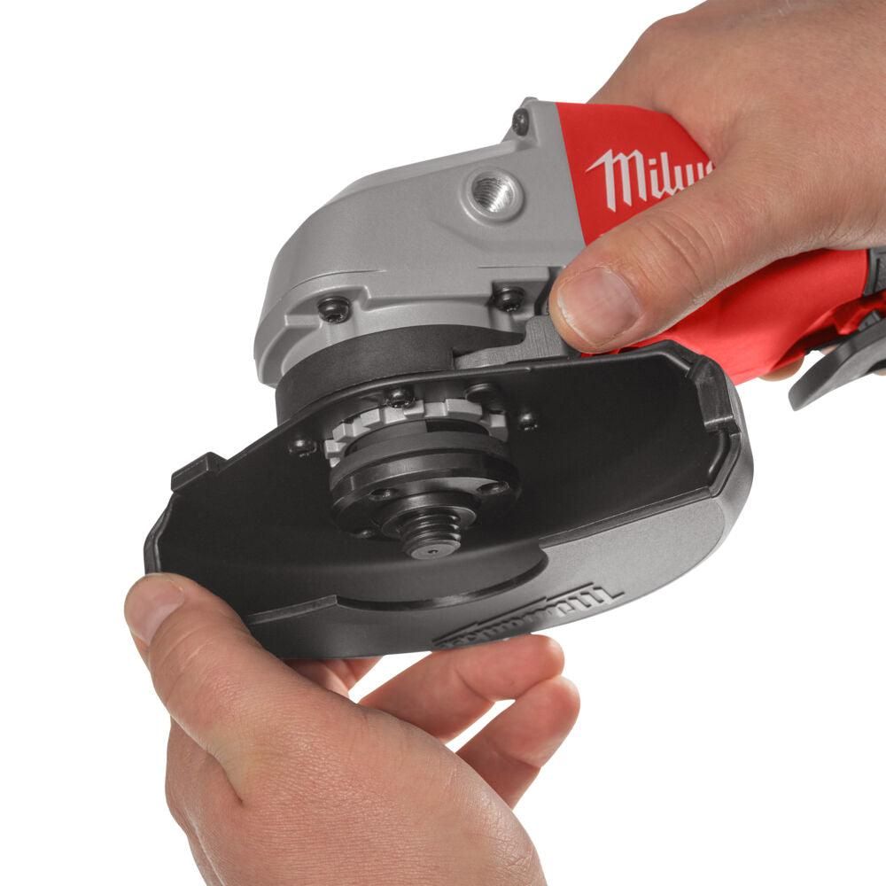 https://api.mastertools.nl/media/catalog/product/cache/4ac98b0d5e81b56bd000310ba88c60e0/m/i/milwaukee-m18tm-blsag125xpd-0-125mm-accu-haakse-slijper-veiligheidsschakelaar-18v-basic-body-4933492645-4058546413958-mastertools_nl-5.jpg
