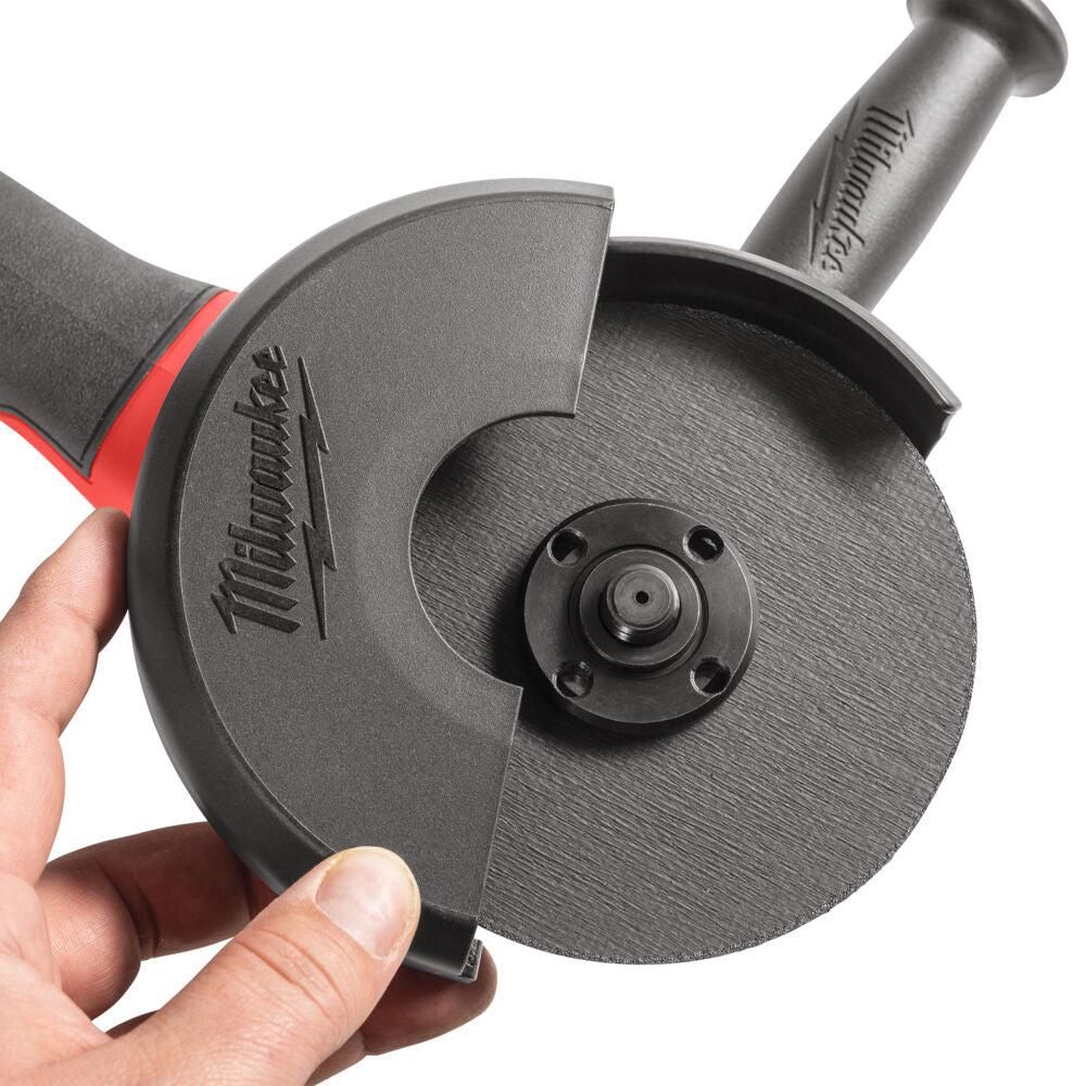 https://api.mastertools.nl/media/catalog/product/cache/4ac98b0d5e81b56bd000310ba88c60e0/m/i/milwaukee-m18tm-blsag125xpd-0-125mm-accu-haakse-slijper-veiligheidsschakelaar-18v-basic-body-4933492645-4058546413958-mastertools_nl-8.jpg