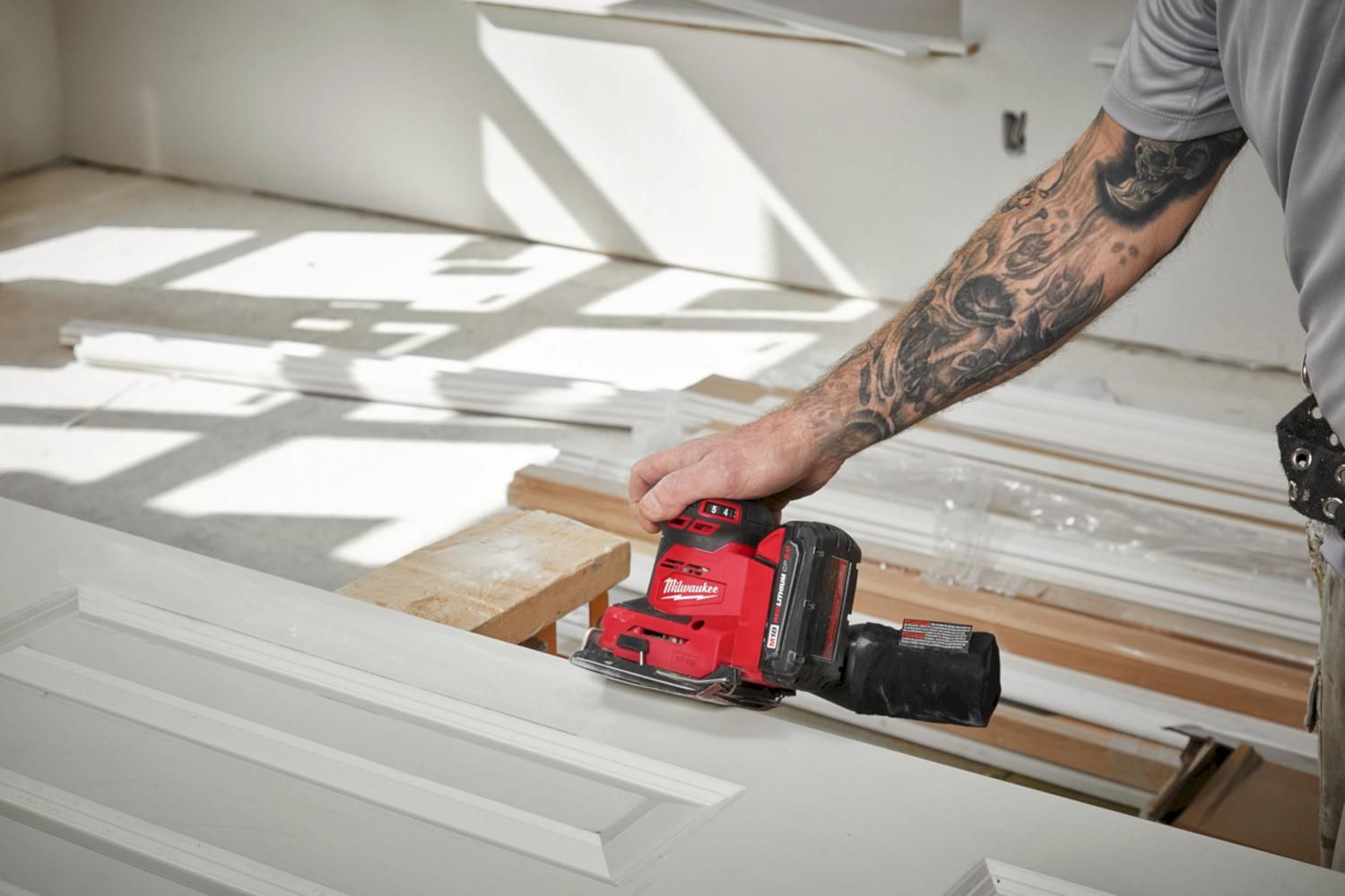 https://api.mastertools.nl/media/catalog/product/cache/4ac98b0d5e81b56bd000310ba88c60e0/m/i/milwaukee-m18tm-bqss-0-accu-vlakschuurmachine-18v-basic-body-4933479966-4058546377601-mastertools_nl-6.jpg