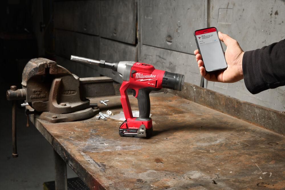 https://api.mastertools.nl/media/catalog/product/cache/4ac98b0d5e81b56bd000310ba88c60e0/m/i/milwaukee-m18tm-oneflt-502x-fueltm-one-keytm-accu-slotbout-tang-18v-50ah-in-hd-box-4933478638-4058546348311-mastertools_nl-7.jpg