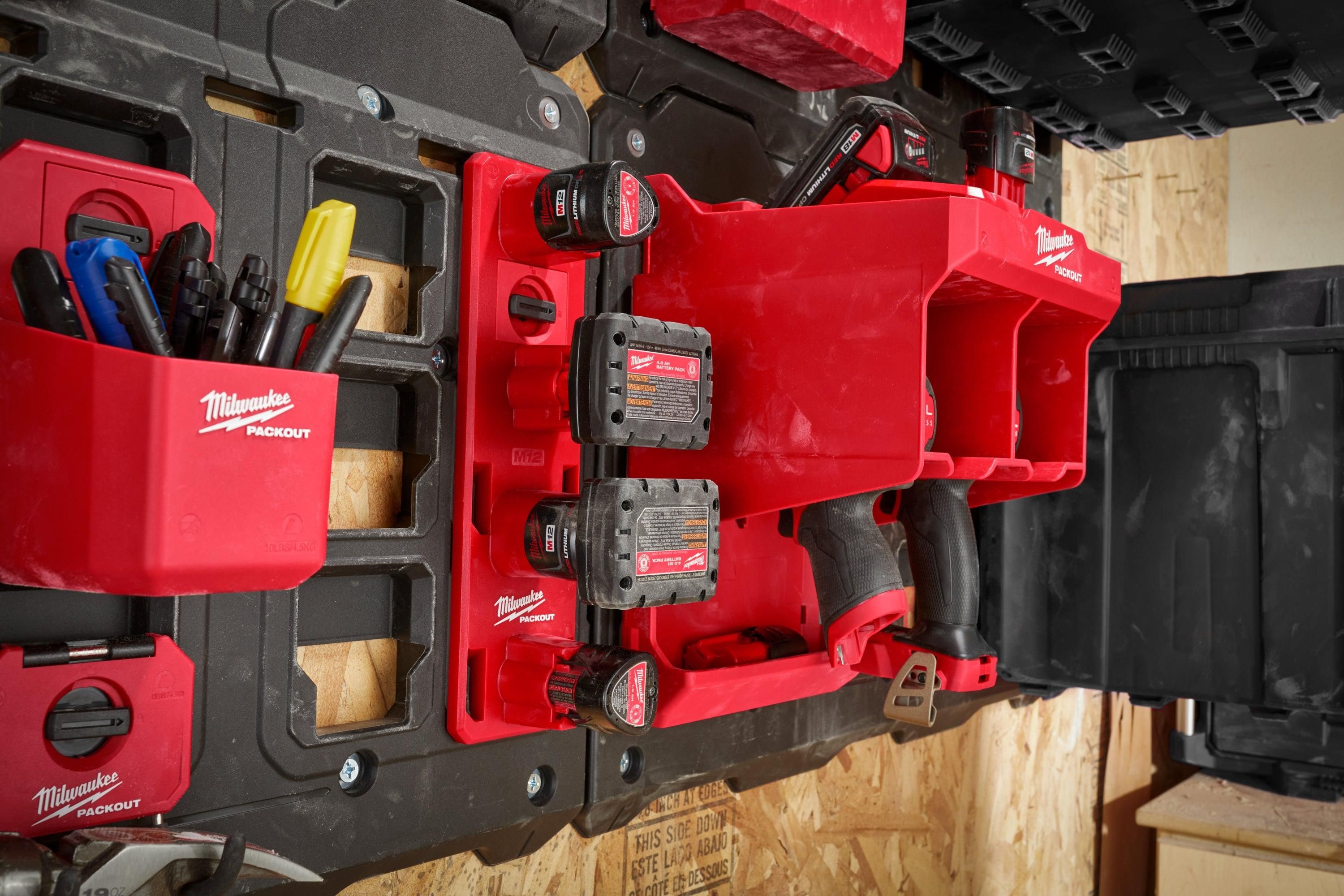 https://api.mastertools.nl/media/catalog/product/cache/4ac98b0d5e81b56bd000310ba88c60e0/m/i/milwaukee-packouttm-m12tm-accuhouder-4932480708-4058546409937-mastertools_nl-4.jpg