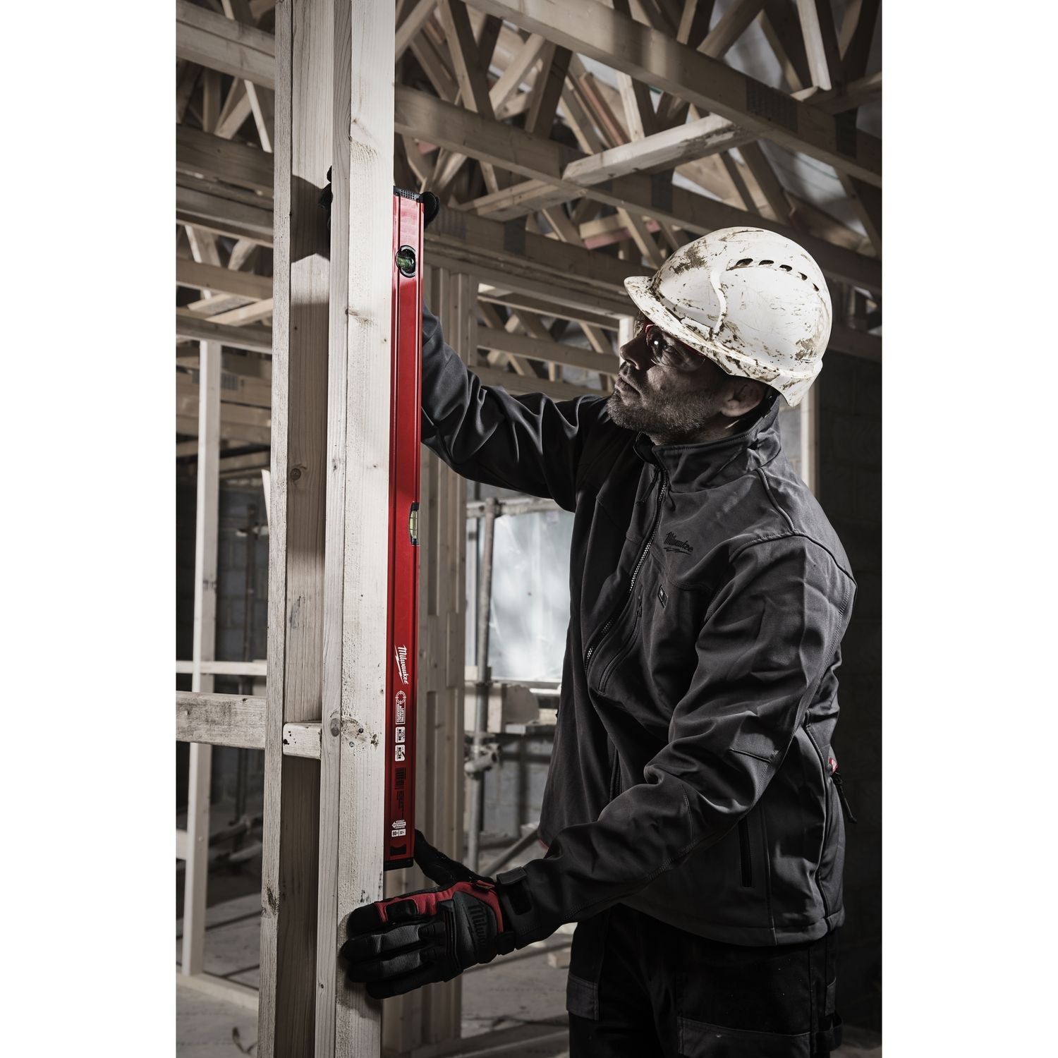 https://api.mastertools.nl/media/catalog/product/cache/4ac98b0d5e81b56bd000310ba88c60e0/m/i/milwaukee-slim-box-waterpassen-slim-box-level-80-cm-4932459092-4002395282456-mastertools_nl-5.jpg