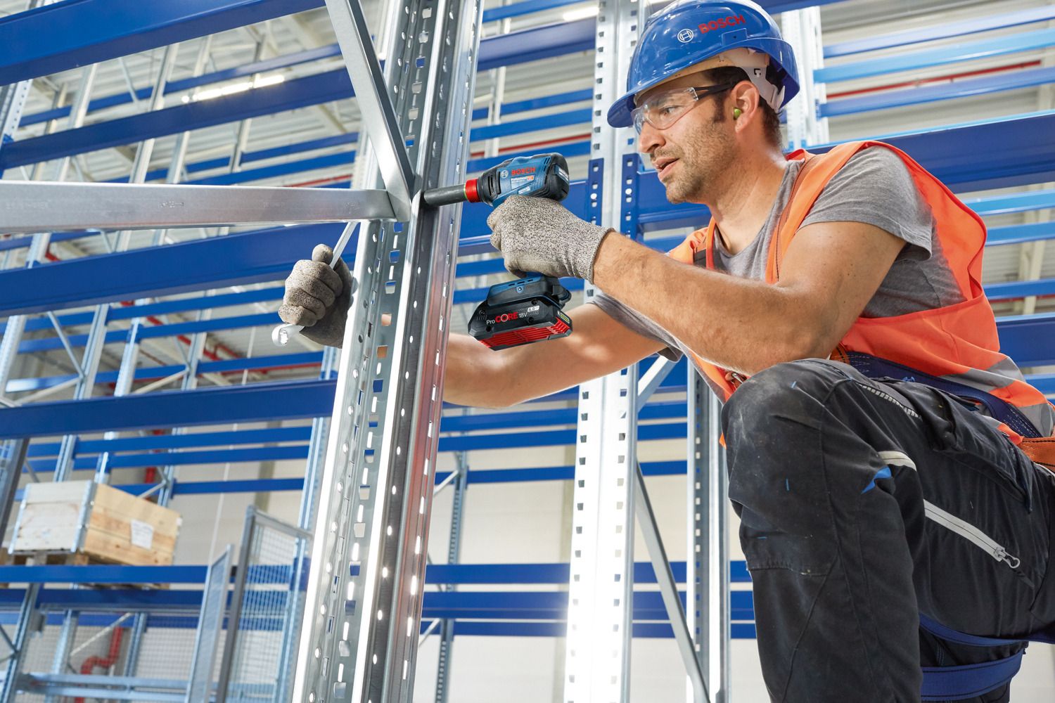 https://api.mastertools.nl/media/catalog/product/cache/4ac98b0d5e81b56bd000310ba88c60e0/o/3/o364846v186_gdx_18v-210_c_4ah_procore_application_hochregal_107_v1.jpg
