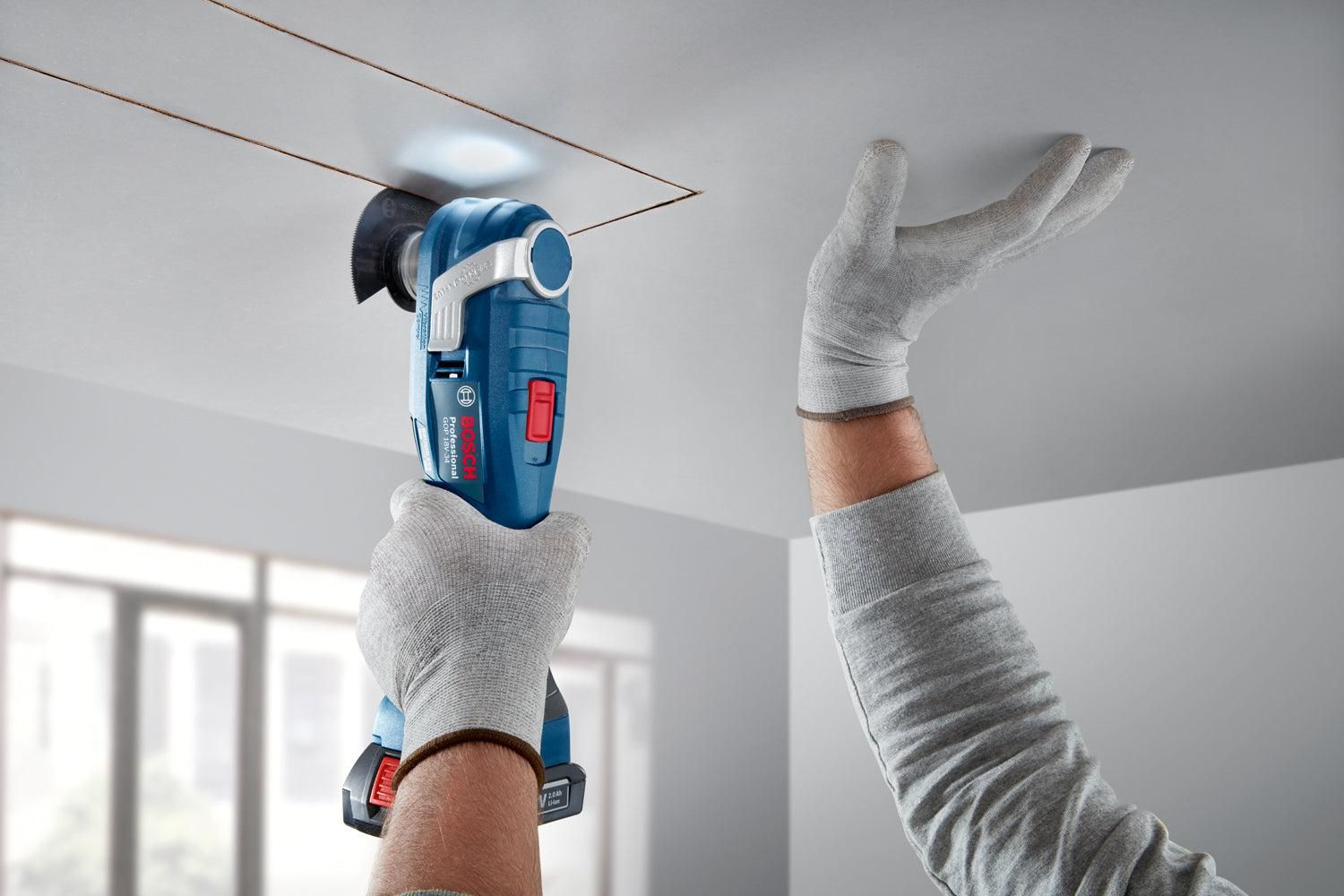 https://api.mastertools.nl/media/catalog/product/cache/4ac98b0d5e81b56bd000310ba88c60e0/o/4/o436121v186gop_18v-34_application_close-up_06_285a2941-9a09-4d54-a6a6-f8f6ce2ffb9f.jpg