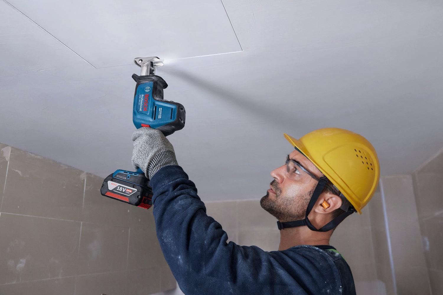 https://api.mastertools.nl/media/catalog/product/cache/4ac98b0d5e81b56bd000310ba88c60e0/o/4/o484433v186boschgsa18v-24close-up08.jpg