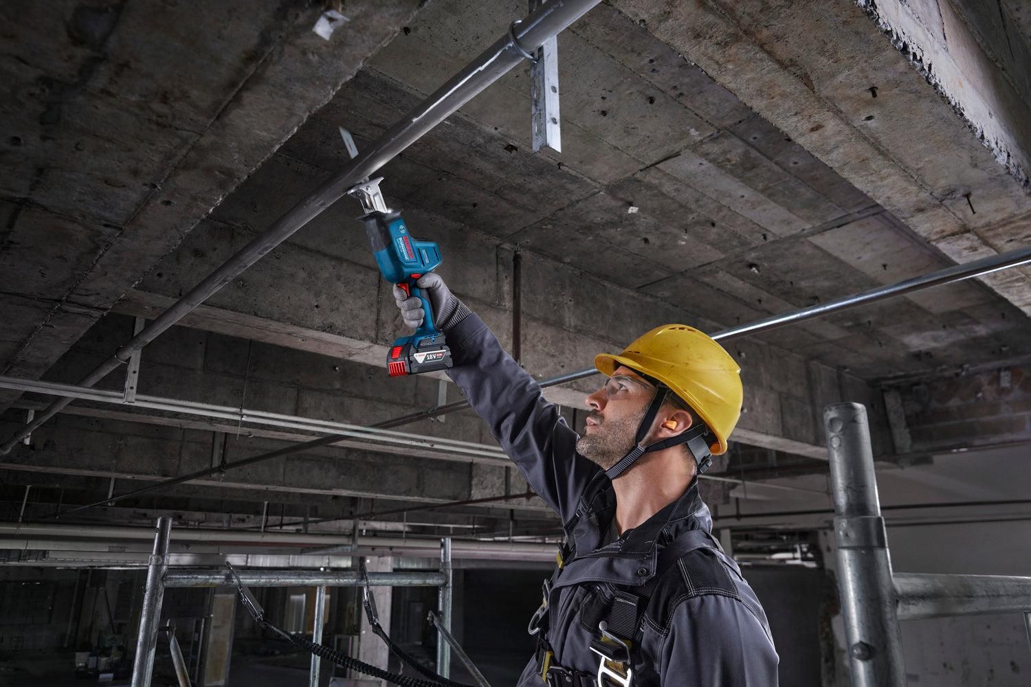 https://api.mastertools.nl/media/catalog/product/cache/4ac98b0d5e81b56bd000310ba88c60e0/o/4/o484436v186boschgsa18v-24kv01.jpg