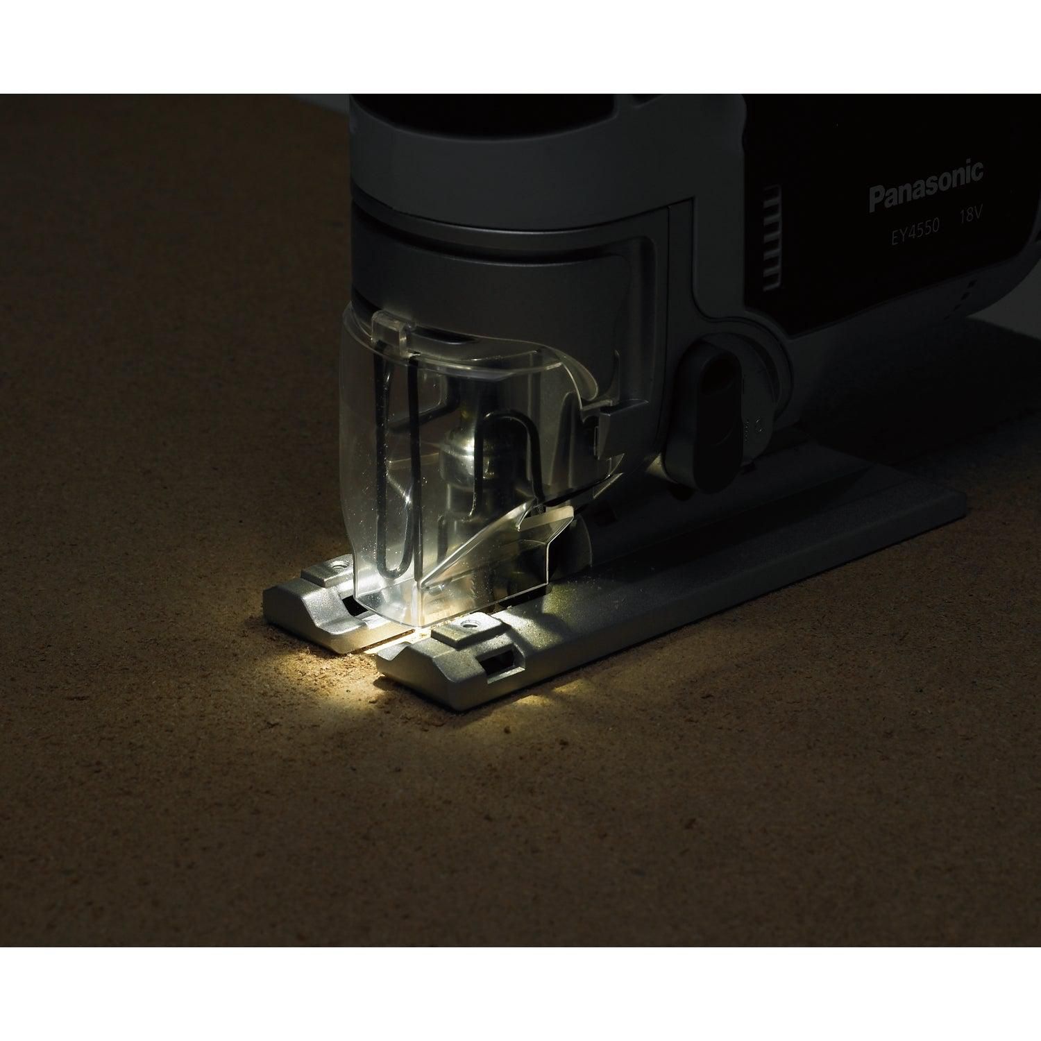 https://api.mastertools.nl/media/catalog/product/cache/4ac98b0d5e81b56bd000310ba88c60e0/p/a/panasonic-tools-ey4550x-accu-decoupeerzaag-18v-basic-body-5025232628773-mastertools_nl-6.jpg