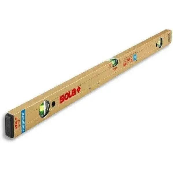 https://api.mastertools.nl/media/catalog/product/cache/4ac98b0d5e81b56bd000310ba88c60e0/s/o/sola-azm-3-200-aluminium-magnetische-waterpas-01823701-9002719040736-mastertools_nl.jpg