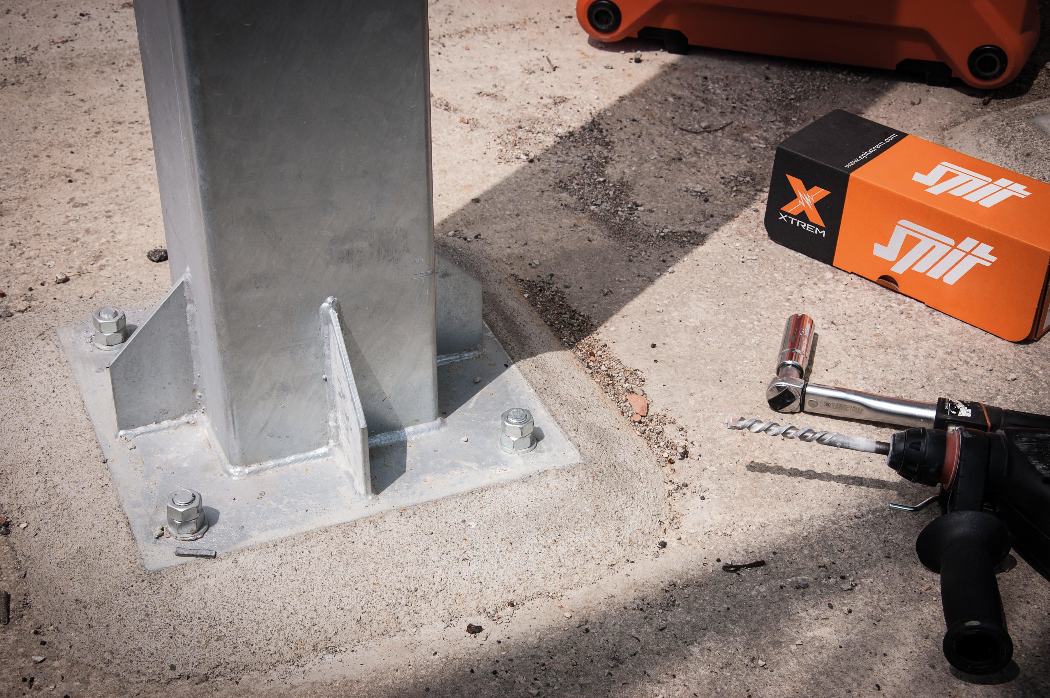 https://api.mastertools.nl/media/catalog/product/cache/4ac98b0d5e81b56bd000310ba88c60e0/s/p/spit-fix-z-xtrem-segmentanker-m20x20060-verzinkt-057786-3439510577868-mastertools_nl-5.jpg