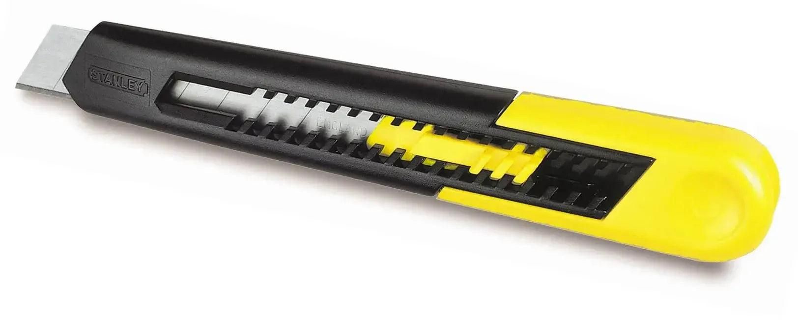 https://api.mastertools.nl/media/catalog/product/cache/4ac98b0d5e81b56bd000310ba88c60e0/s/t/stanley-1-10-151-afbreekmes-sm-18mm-3253561101519-mastertools_nl.jpg