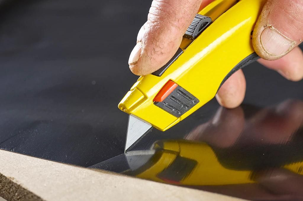 https://api.mastertools.nl/media/catalog/product/cache/4ac98b0d5e81b56bd000310ba88c60e0/s/t/stanley-1-11-921-reserve-mesjes-1992-zonder-gaten-doos-100-3253561119217-mastertools_nl-3.jpg