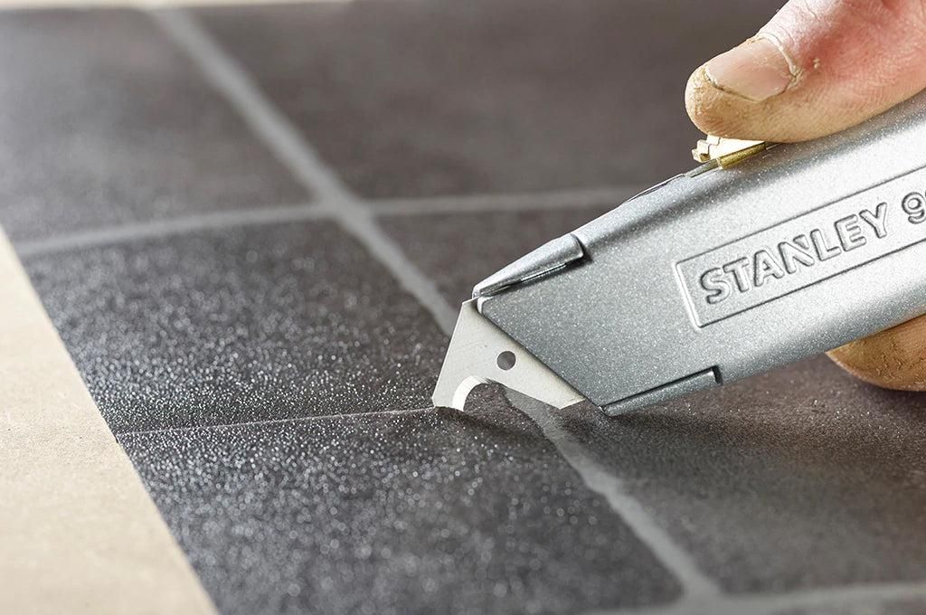 https://api.mastertools.nl/media/catalog/product/cache/4ac98b0d5e81b56bd000310ba88c60e0/s/t/stanley-1-11-983-reserve-mesjes-1996-zonder-gaten-doos-100-3253561119835-mastertools_nl-3.jpg