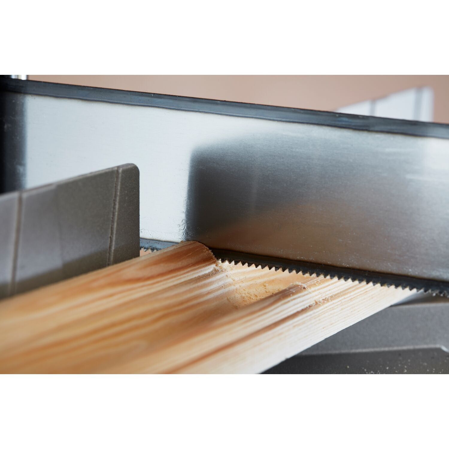 https://api.mastertools.nl/media/catalog/product/cache/4ac98b0d5e81b56bd000310ba88c60e0/s/t/stanley-1-20-800-verstekbak-metaal-verstelbaar-l560mmb143mmh95mm-3253561208003-mastertools_nl-2.jpg