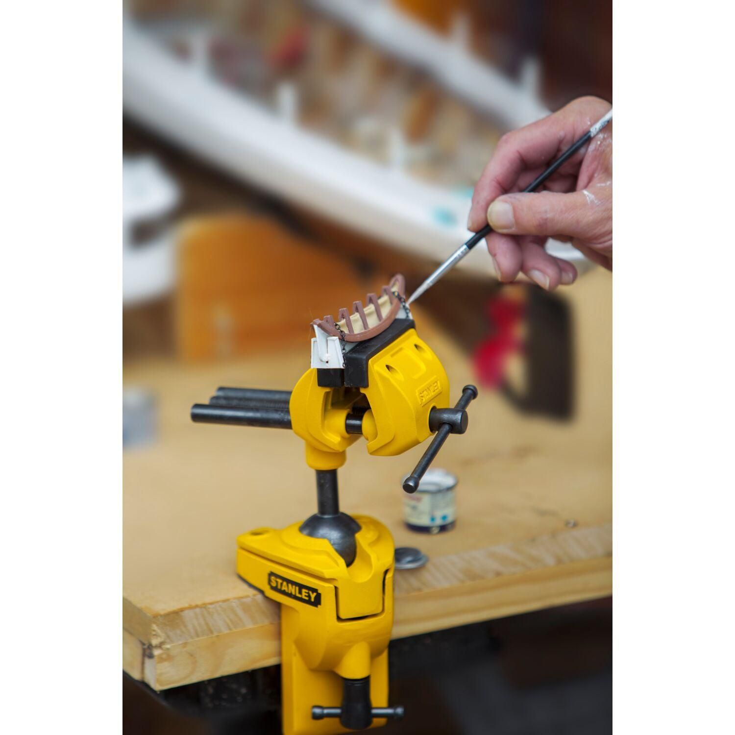 https://api.mastertools.nl/media/catalog/product/cache/4ac98b0d5e81b56bd000310ba88c60e0/s/t/stanley-1-83-069-multifunctionele-boorklem-3253561830693-mastertools_nl-14.jpg