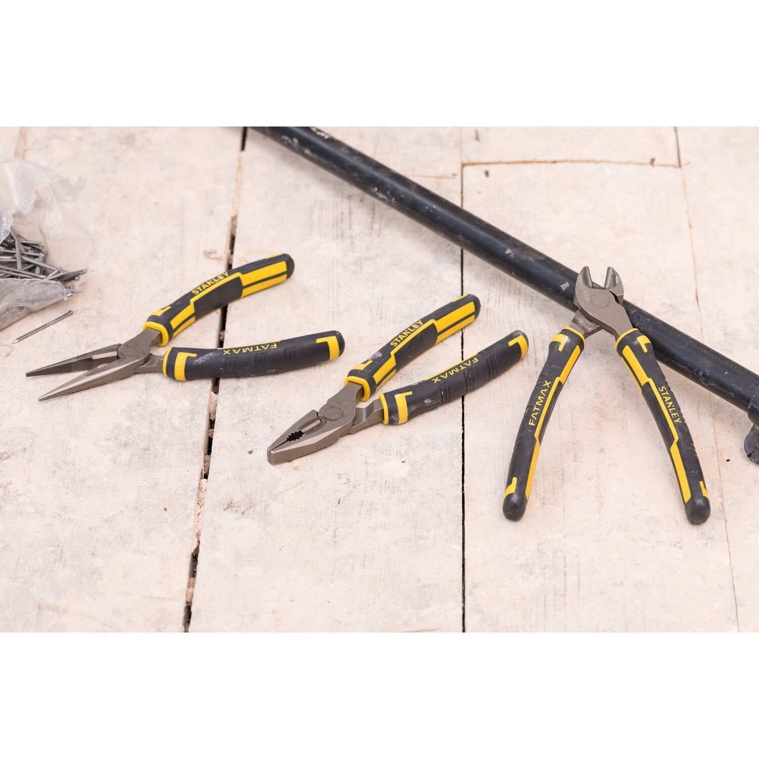 https://api.mastertools.nl/media/catalog/product/cache/4ac98b0d5e81b56bd000310ba88c60e0/s/t/stanley-4-84-488-fatmax-tangenset-3-delig-3253564844888-mastertools_nl-3.jpg