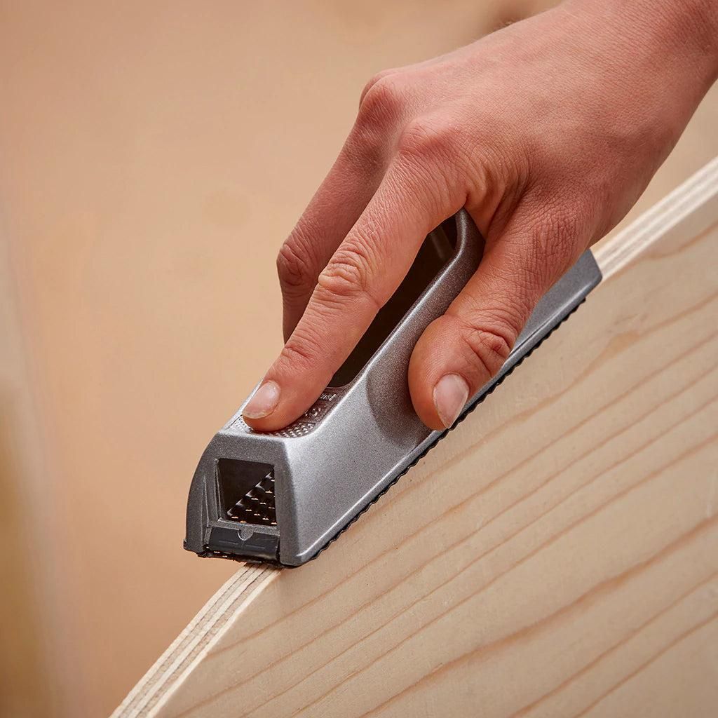 https://api.mastertools.nl/media/catalog/product/cache/4ac98b0d5e81b56bd000310ba88c60e0/s/t/stanley-5-21-399-surform-metaal-blokschaaf-3253565213997-mastertools_nl-3.jpg