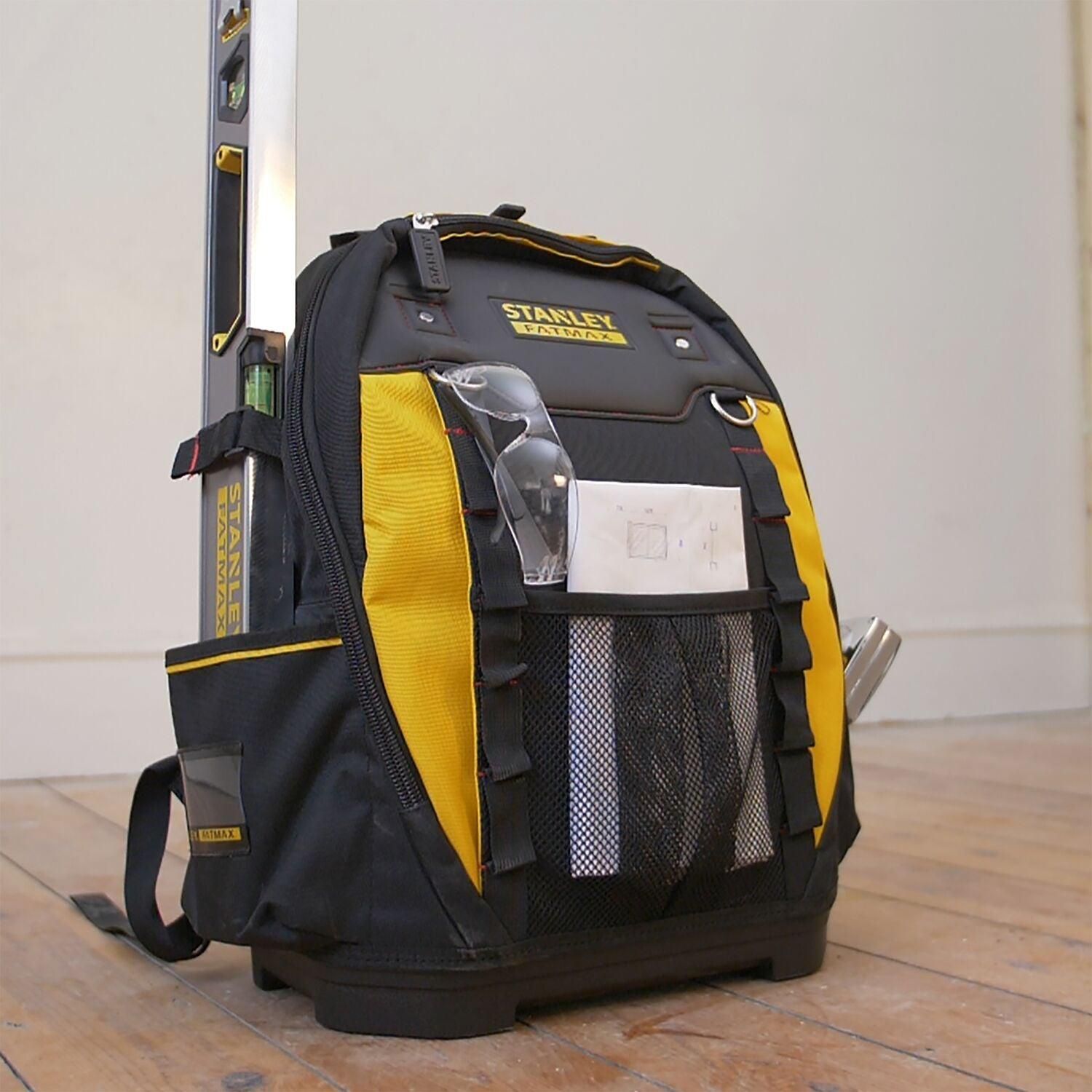 https://api.mastertools.nl/media/catalog/product/cache/4ac98b0d5e81b56bd000310ba88c60e0/s/t/stanley-fatmax-1-95-611-gereedschapsrugzak-3253561956119-mastertools_nl-6.jpg