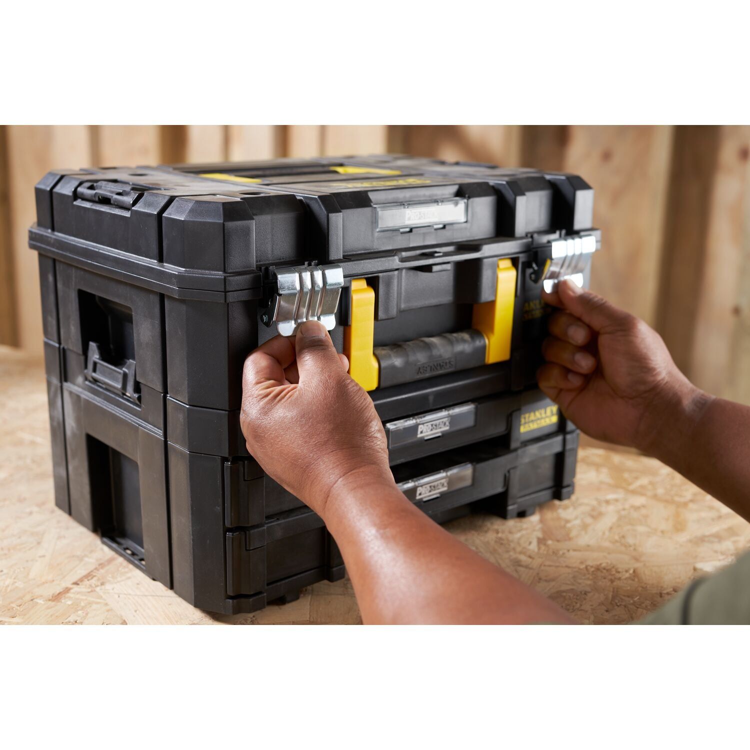 https://api.mastertools.nl/media/catalog/product/cache/4ac98b0d5e81b56bd000310ba88c60e0/s/t/stanley-fatmax-fmst1-71981-pro-stack-combo-ii-iv-fmst1-71981-3253561719813-mastertools_nl-8.jpg