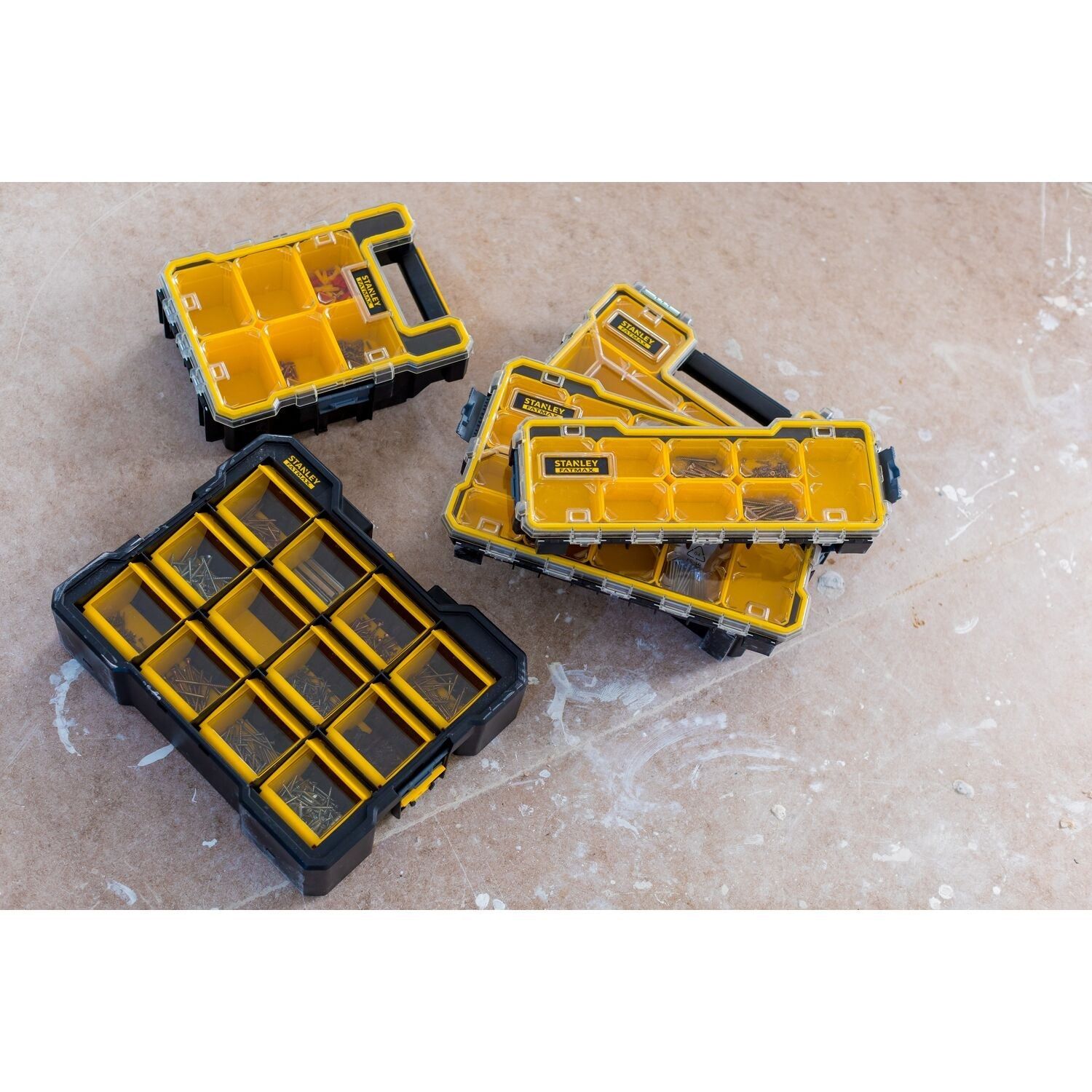 https://api.mastertools.nl/media/catalog/product/cache/4ac98b0d5e81b56bd000310ba88c60e0/s/t/stanley-fatmax-fmst81077-1-flip-bin-organizer-3253561810770-mastertools_nl-2.jpg