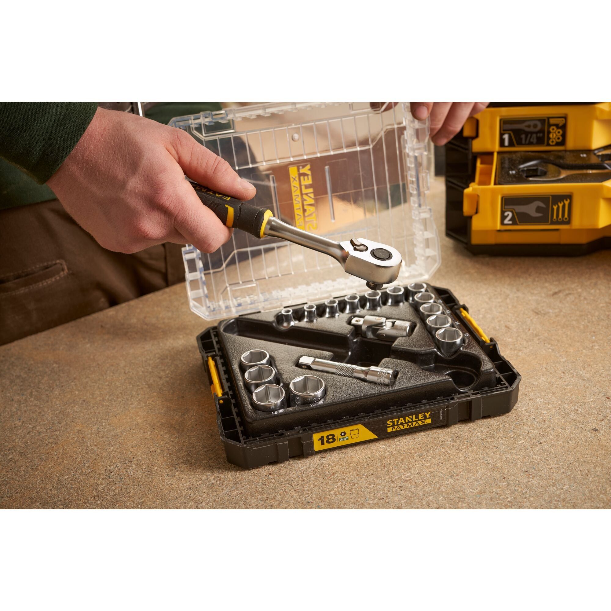 https://api.mastertools.nl/media/catalog/product/cache/4ac98b0d5e81b56bd000310ba88c60e0/s/t/stanley-fatmax-pro-stack-doppenset-38-18-delig-fmmt98102-0-3253560981020-mastertools_nl-2.jpg