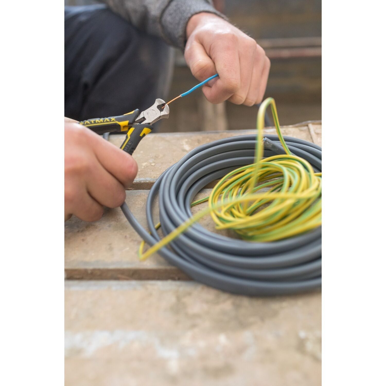 https://api.mastertools.nl/media/catalog/product/cache/4ac98b0d5e81b56bd000310ba88c60e0/s/t/stanley-fmht0-80541-fatmax-mini-tangenset-6-delig-3253560805418-mastertools_nl-3.jpg