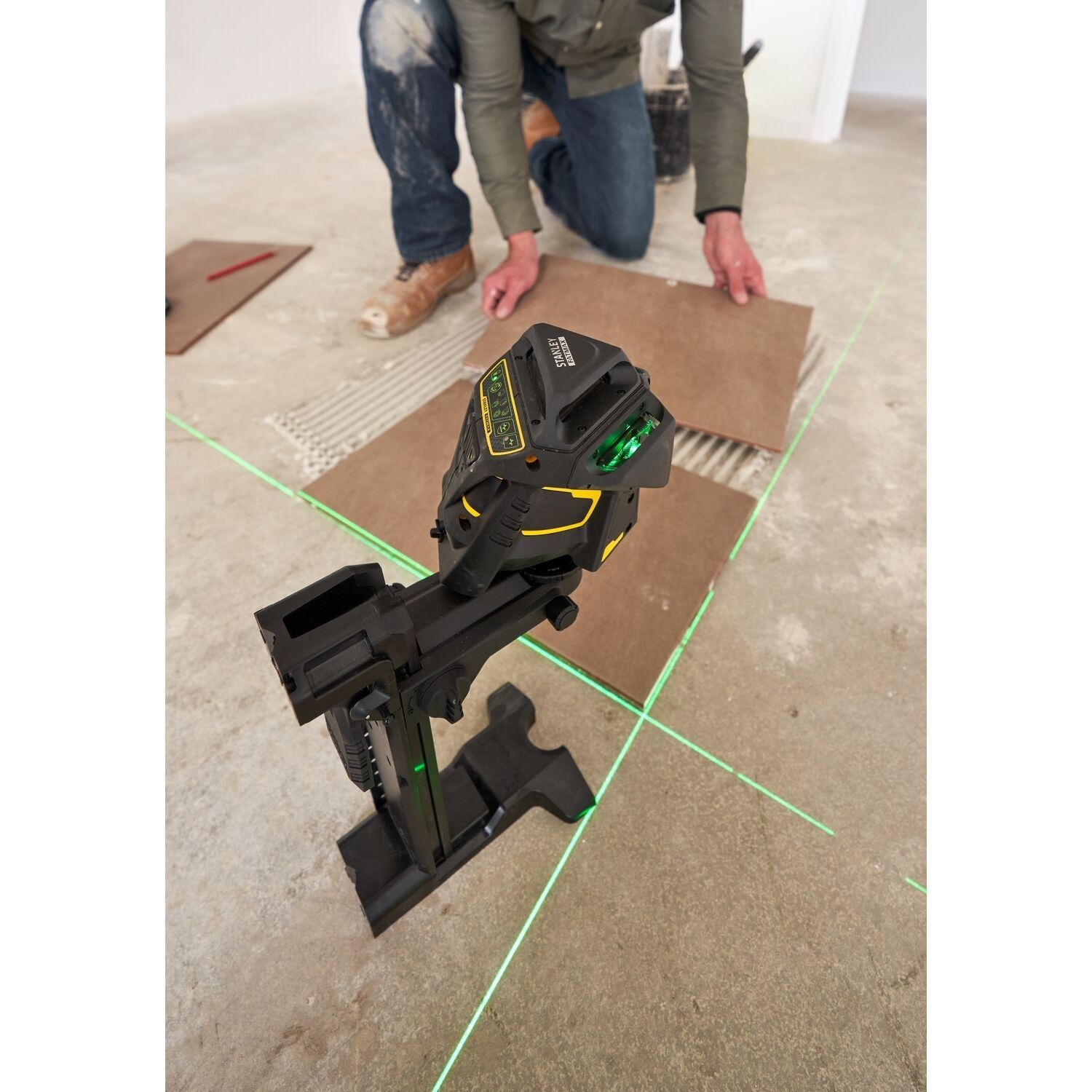 https://api.mastertools.nl/media/catalog/product/cache/4ac98b0d5e81b56bd000310ba88c60e0/s/t/stanley-fmht1-77356-fatmax-x3g-laserwaterpas-3x360deg-groene-straal-in-pro-3253561773563-mastertools_nl-12.jpg