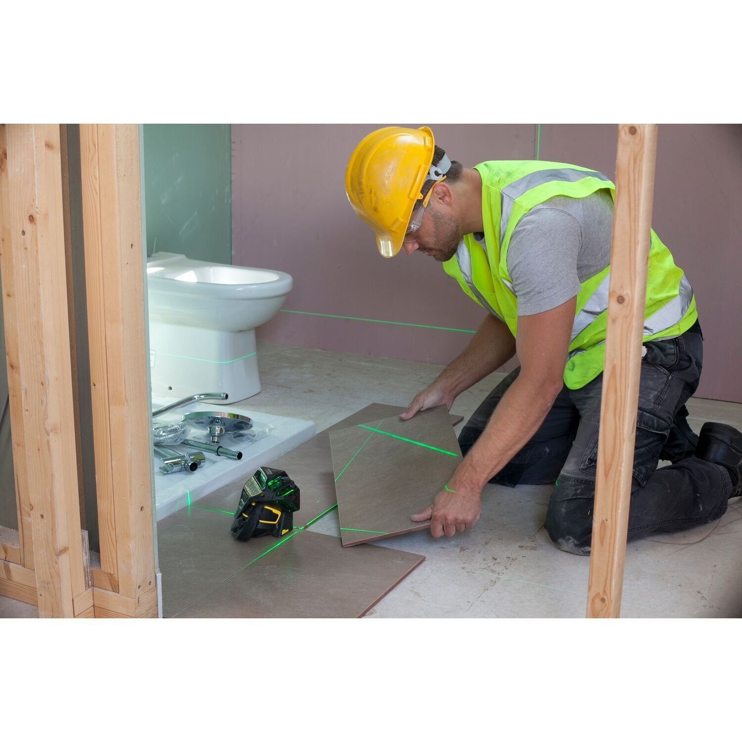 https://api.mastertools.nl/media/catalog/product/cache/4ac98b0d5e81b56bd000310ba88c60e0/s/t/stanley-fmht1-77356-fatmax-x3g-laserwaterpas-3x360deg-groene-straal-in-pro-3253561773563-mastertools_nl-14.jpg