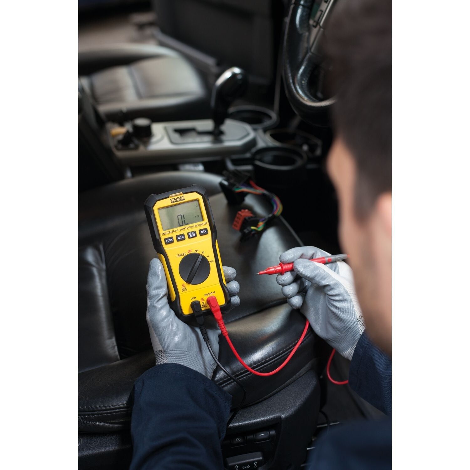 https://api.mastertools.nl/media/catalog/product/cache/4ac98b0d5e81b56bd000310ba88c60e0/s/t/stanley-fmht82563-0-fatmax-digitale-multimeter-smart-3253560825638-mastertools_nl-6.jpg
