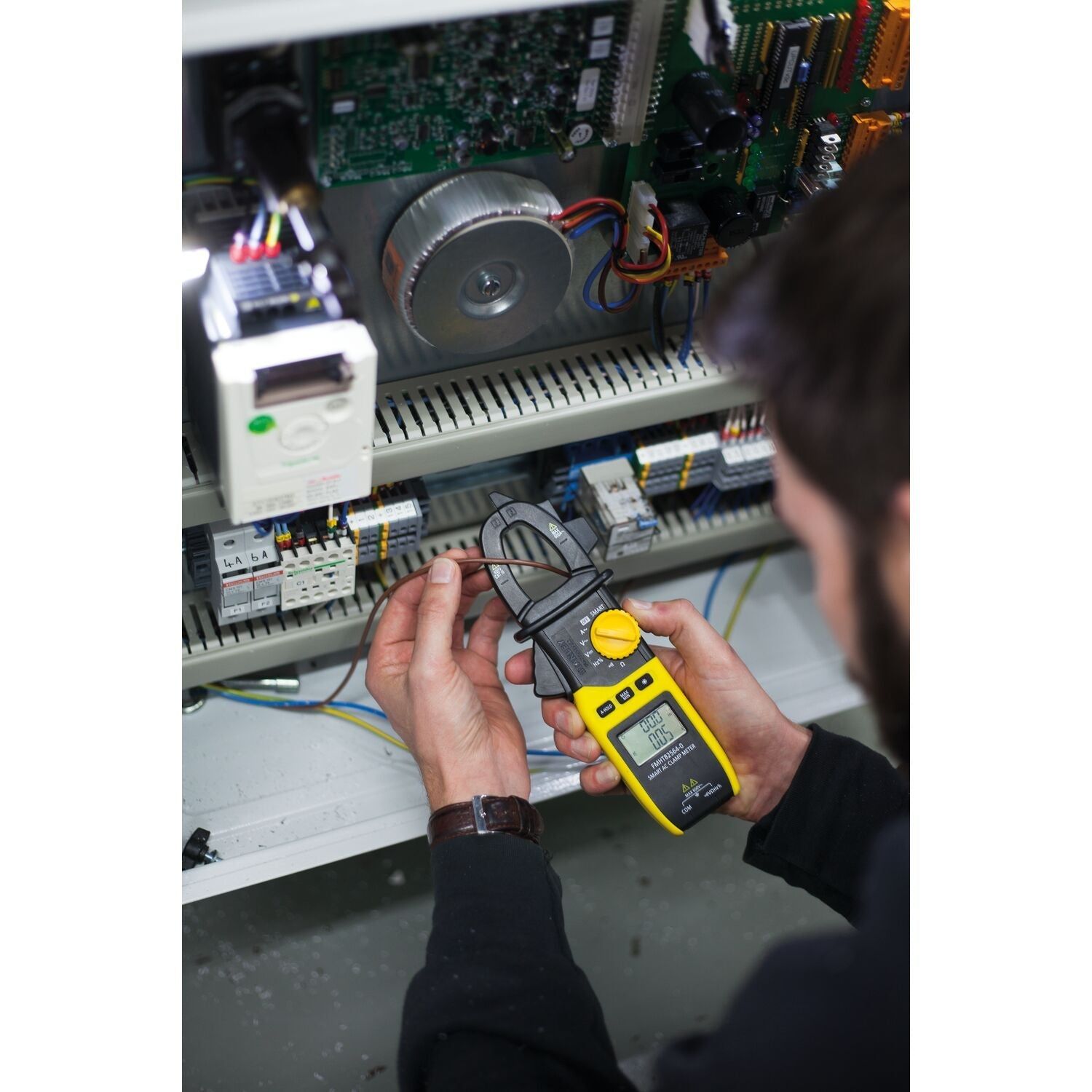 https://api.mastertools.nl/media/catalog/product/cache/4ac98b0d5e81b56bd000310ba88c60e0/s/t/stanley-fmht82564-0-fatmax-digitale-multimeter-smart-clamp-3253560825645-mastertools_nl-5.jpg