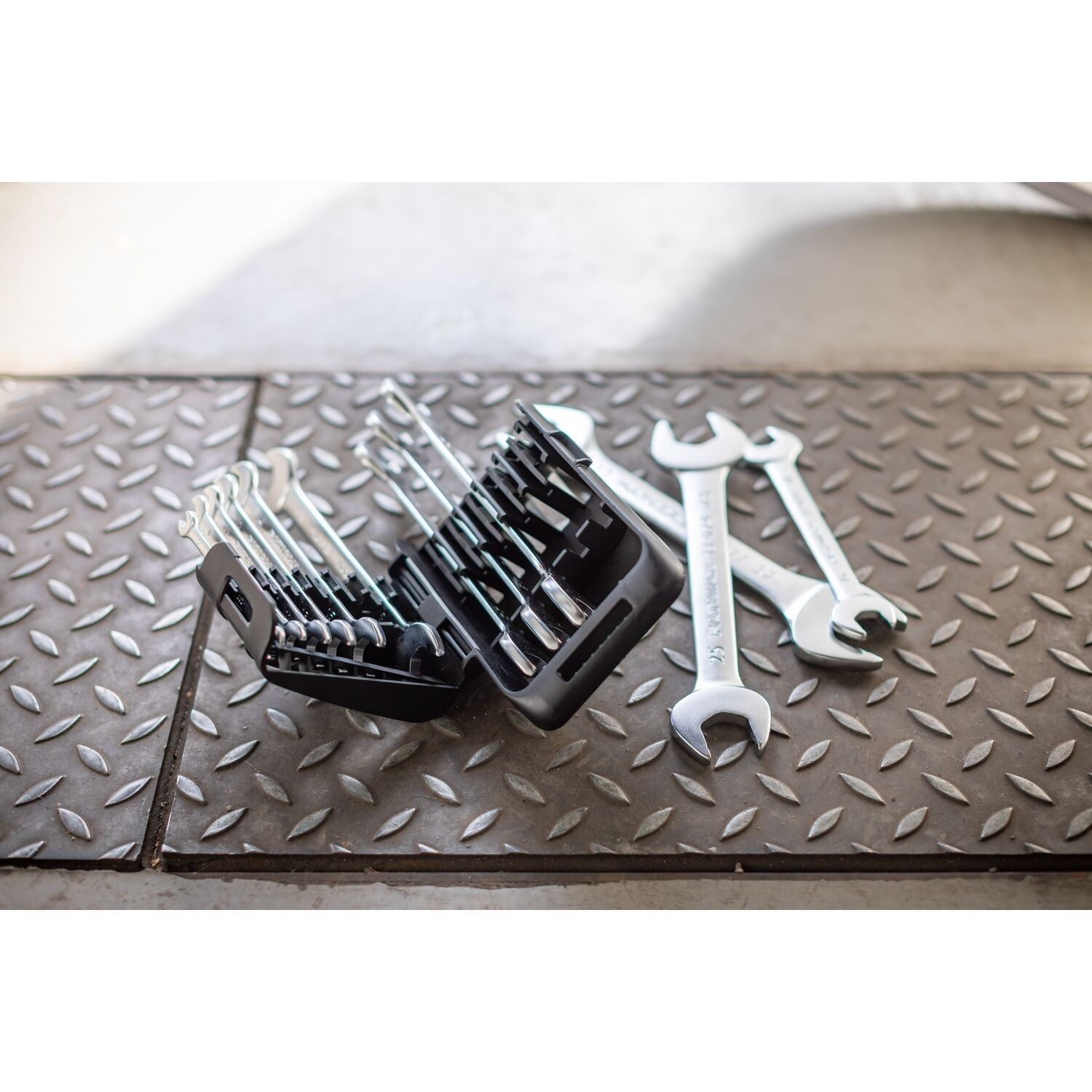 https://api.mastertools.nl/media/catalog/product/cache/4ac98b0d5e81b56bd000310ba88c60e0/s/t/stanley-fmmt82902-0-fatmax-steeksleutelset-12-delig-3253560829025-mastertools_nl-4.jpg