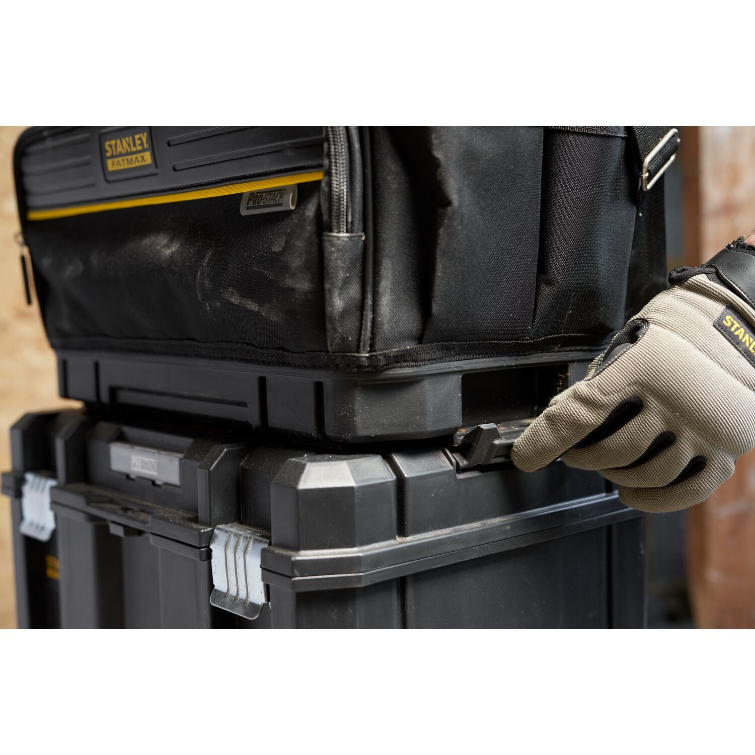 https://api.mastertools.nl/media/catalog/product/cache/4ac98b0d5e81b56bd000310ba88c60e0/s/t/stanley-fmst17627-1-fatmax-pro-stack-gereedschapstas-3253561176272-mastertools_nl-4.jpg