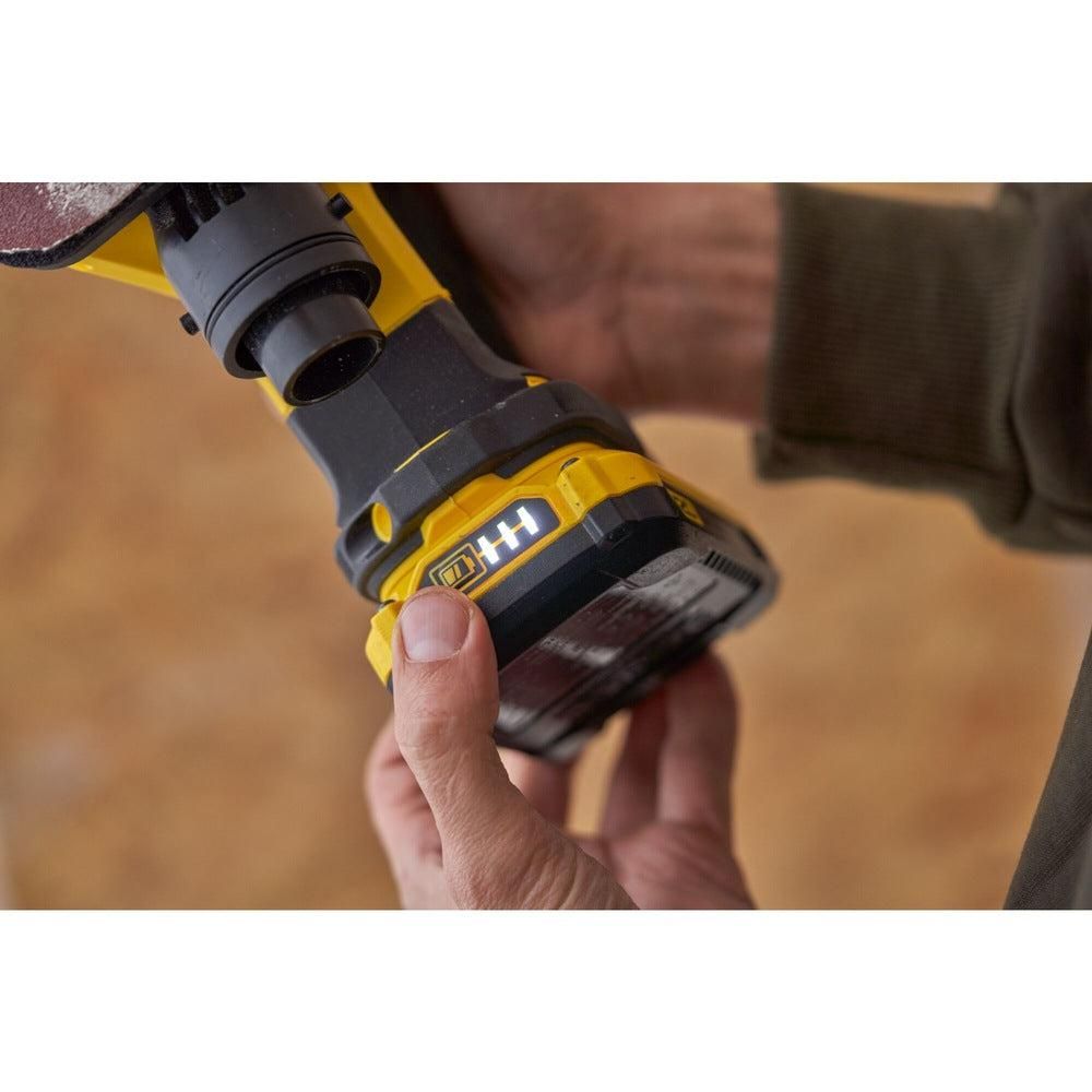 https://api.mastertools.nl/media/catalog/product/cache/4ac98b0d5e81b56bd000310ba88c60e0/s/t/stanley-sfmcw221b-fatmax-detailschuurmachine-18v-basic-body-5035048750858-mastertools_nl-4.jpg