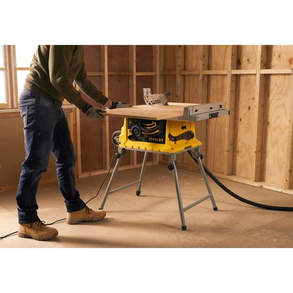 https://api.mastertools.nl/media/catalog/product/cache/4ac98b0d5e81b56bd000310ba88c60e0/s/t/stanley-sst1800-fatmax-tafelzaag-254mm-1800w-5054905302184-mastertools_nl-6.jpg
