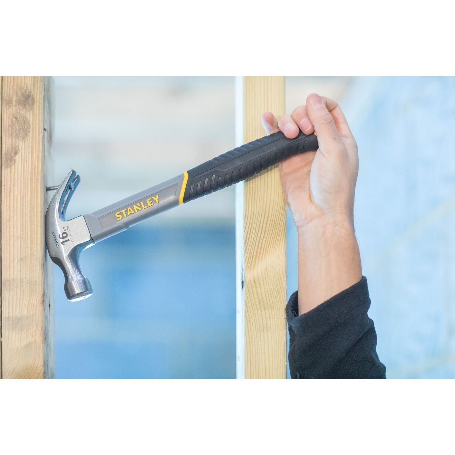 https://api.mastertools.nl/media/catalog/product/cache/4ac98b0d5e81b56bd000310ba88c60e0/s/t/stanley-stht0-51309-klauwhamer-glasvezel-560gr-3253560513092-mastertools_nl-4.jpg