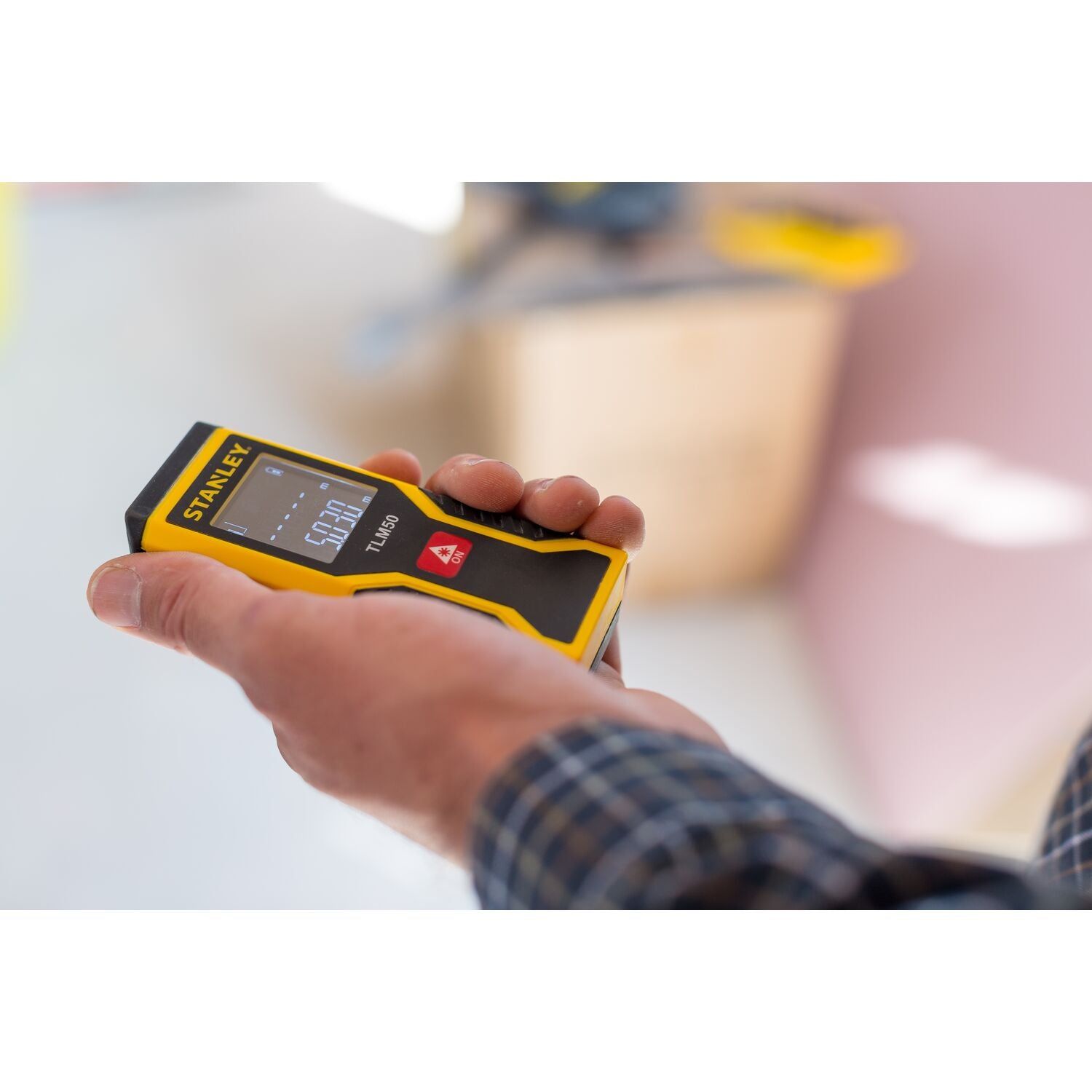 https://api.mastertools.nl/media/catalog/product/cache/4ac98b0d5e81b56bd000310ba88c60e0/s/t/stanley-stht1-77409-laserafstandsmeter-tlm50-15m-3253561774096-mastertools_nl-20.jpg