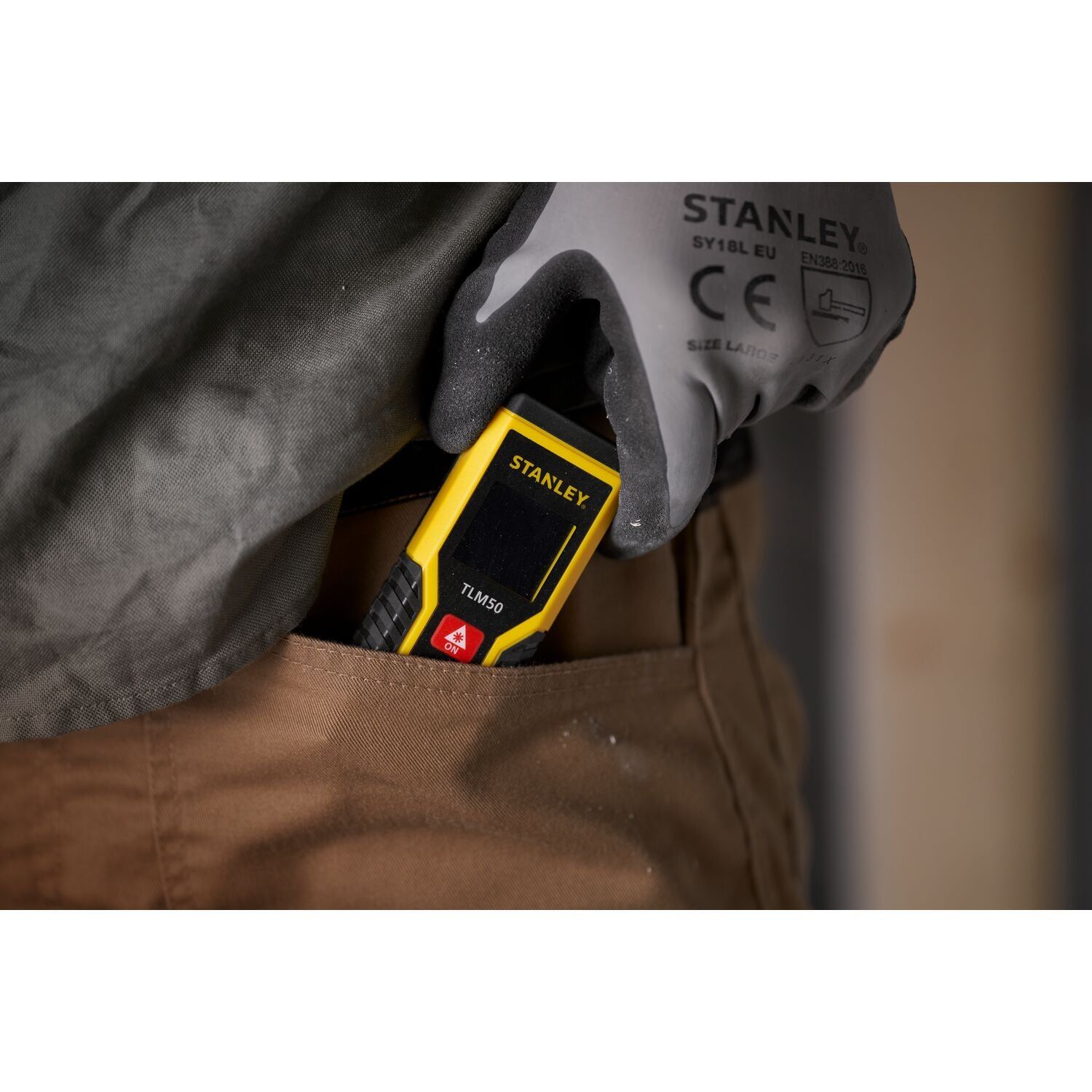 https://api.mastertools.nl/media/catalog/product/cache/4ac98b0d5e81b56bd000310ba88c60e0/s/t/stanley-stht1-77409-laserafstandsmeter-tlm50-15m-3253561774096-mastertools_nl-36.jpg