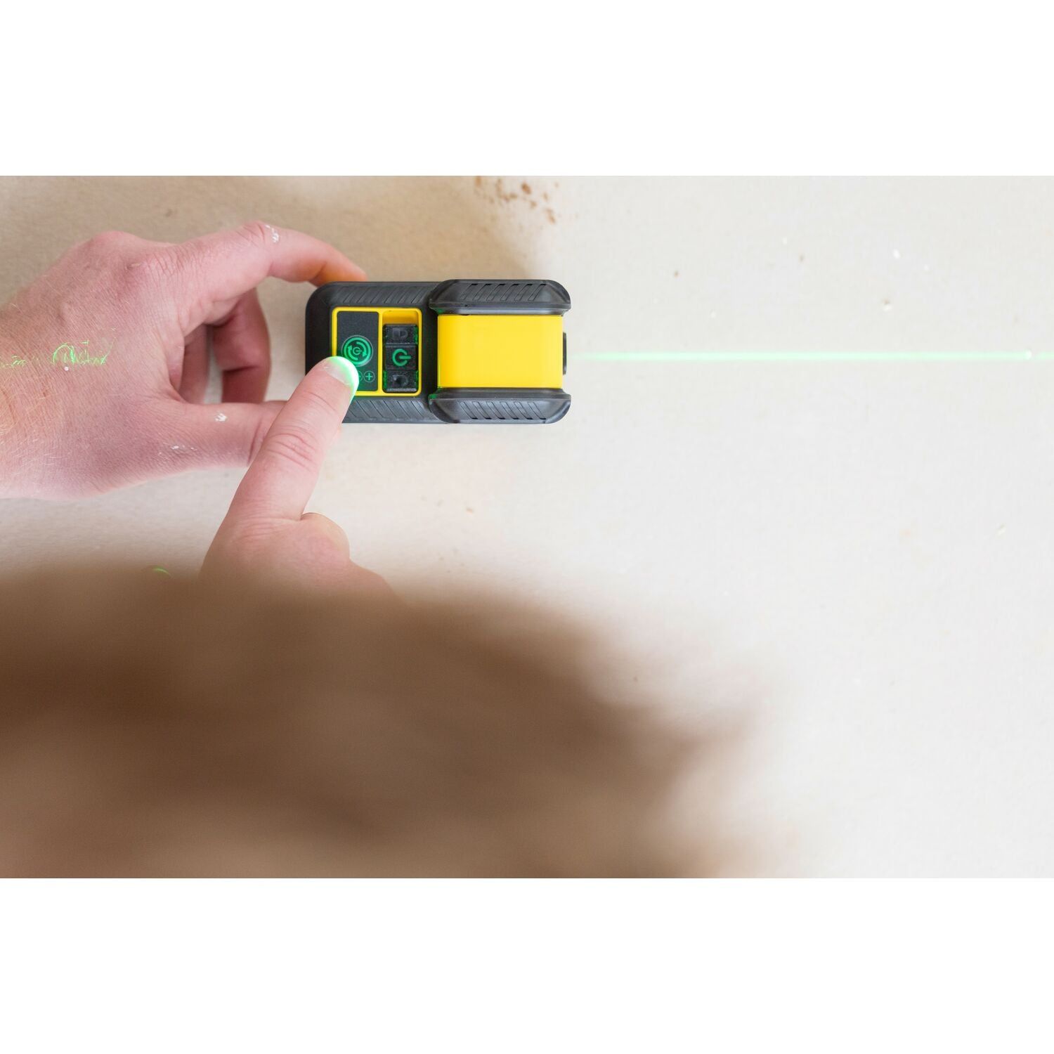 https://api.mastertools.nl/media/catalog/product/cache/4ac98b0d5e81b56bd000310ba88c60e0/s/t/stanley-stht77594-1-360deg-kruislijnlaser-sll360-groen-3253561775949-mastertools_nl-10.jpg