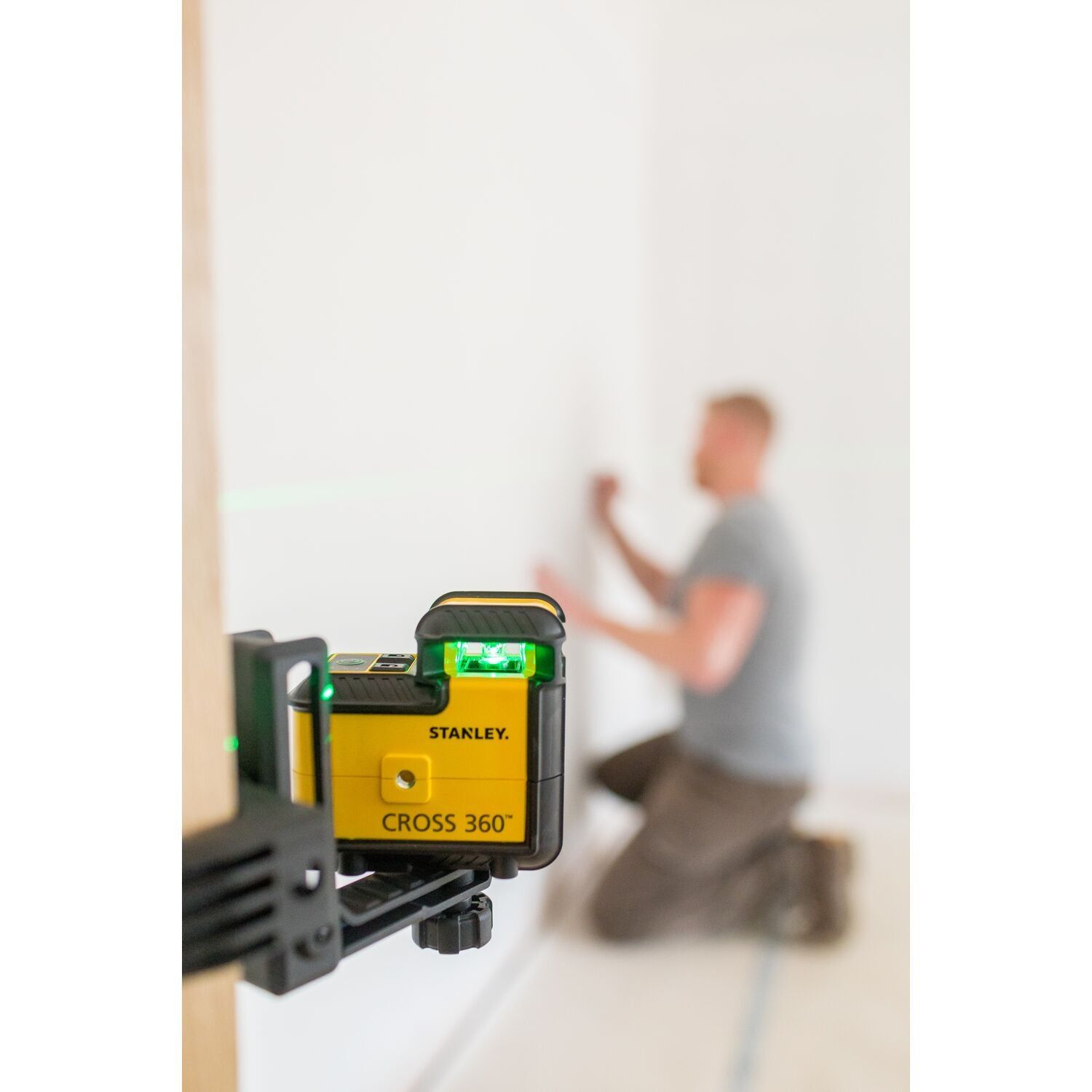 https://api.mastertools.nl/media/catalog/product/cache/4ac98b0d5e81b56bd000310ba88c60e0/s/t/stanley-stht77594-1-360deg-kruislijnlaser-sll360-groen-3253561775949-mastertools_nl-14.jpg