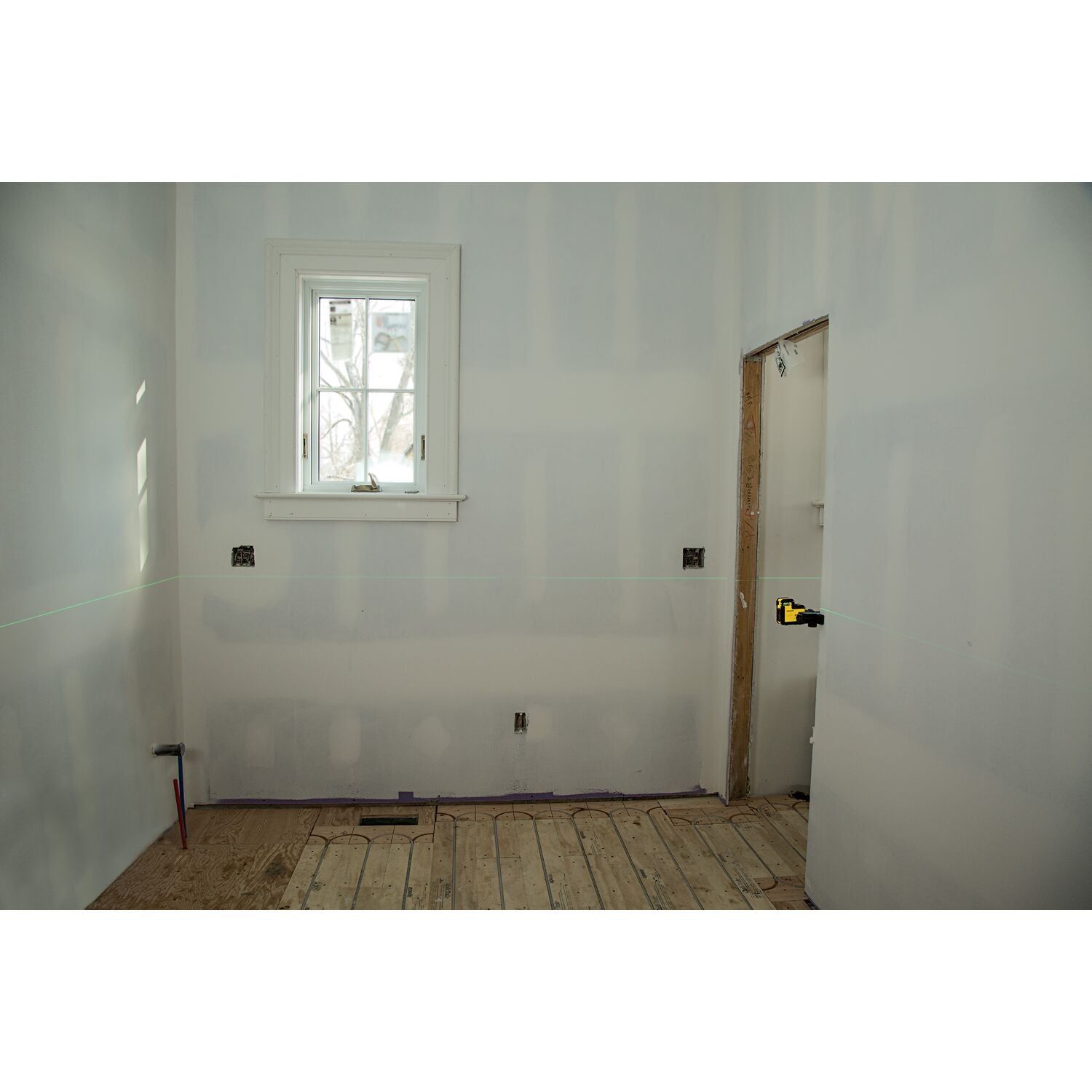https://api.mastertools.nl/media/catalog/product/cache/4ac98b0d5e81b56bd000310ba88c60e0/s/t/stanley-stht77594-1-360deg-kruislijnlaser-sll360-groen-3253561775949-mastertools_nl-18.jpg