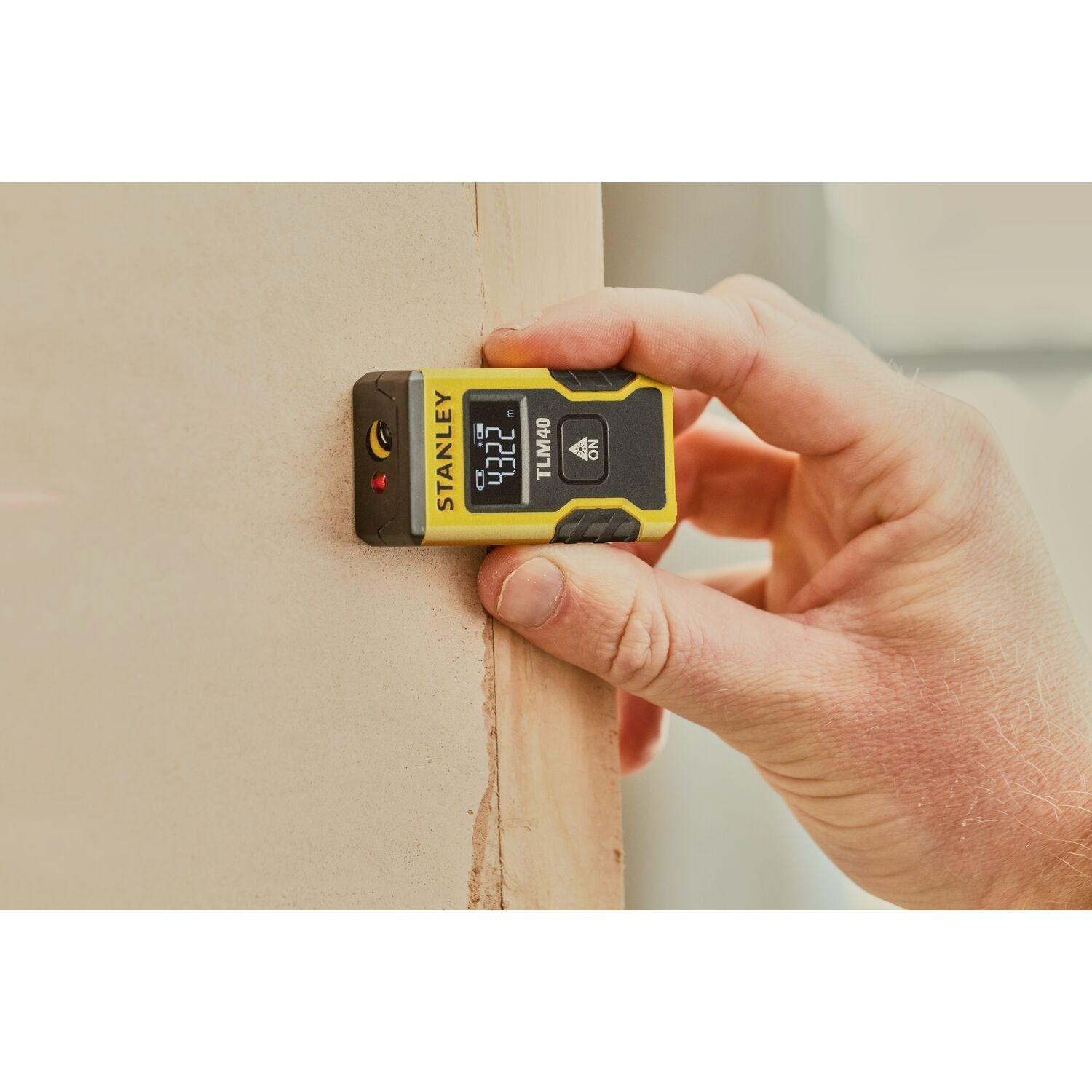 https://api.mastertools.nl/media/catalog/product/cache/4ac98b0d5e81b56bd000310ba88c60e0/s/t/stanley-stht77666-0-pocket-laserafstandsmeter-tlm40-12m-3253560776664-mastertools_nl-6.jpg