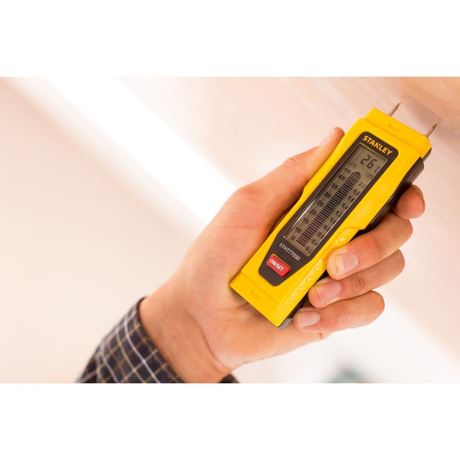 https://api.mastertools.nl/media/catalog/product/cache/4ac98b0d5e81b56bd000310ba88c60e0/s/t/stanley-vochtmeter-0-77-030-3253560770303-mastertools_nl-3.jpg