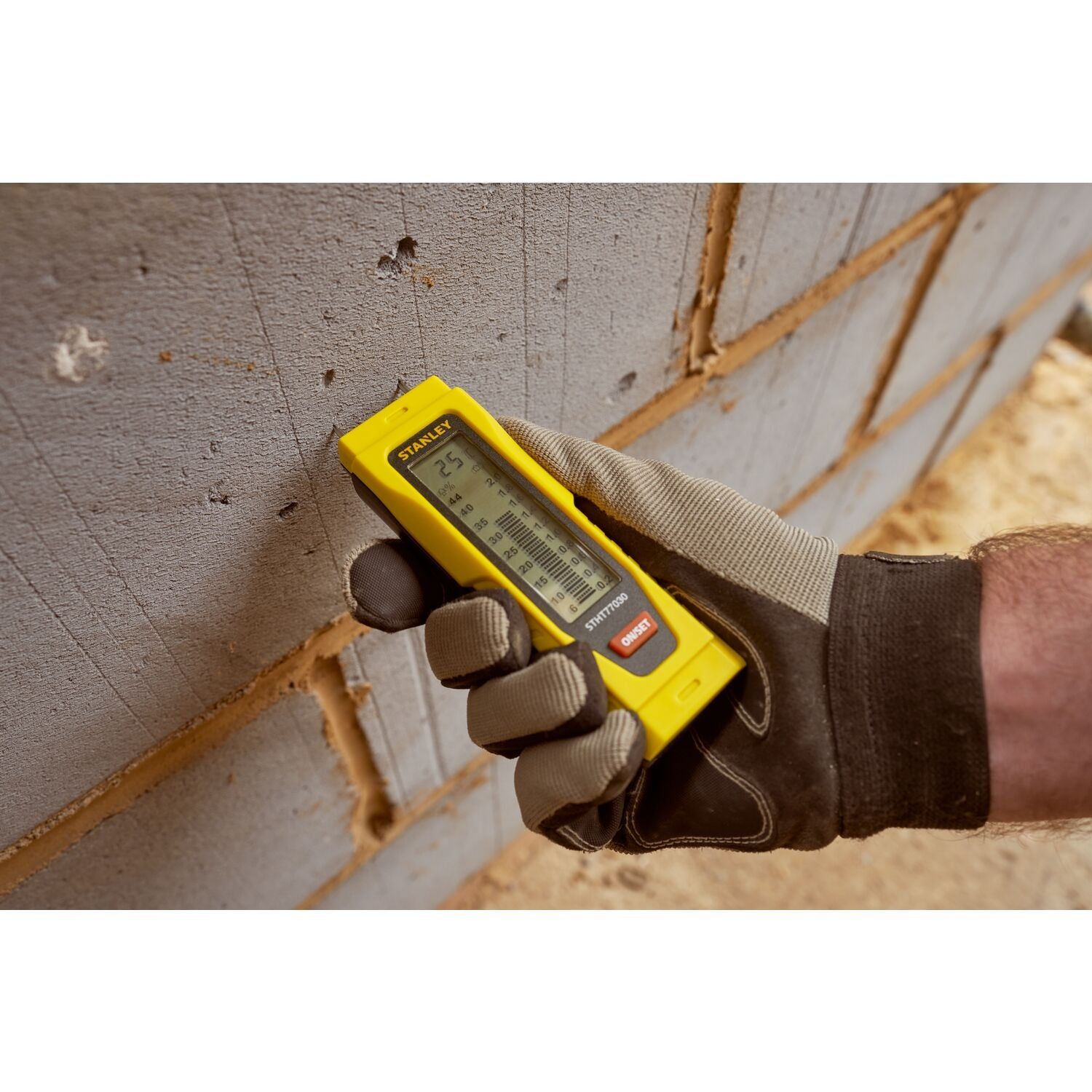 https://api.mastertools.nl/media/catalog/product/cache/4ac98b0d5e81b56bd000310ba88c60e0/s/t/stanley-vochtmeter-0-77-030-3253560770303-mastertools_nl-4.jpg