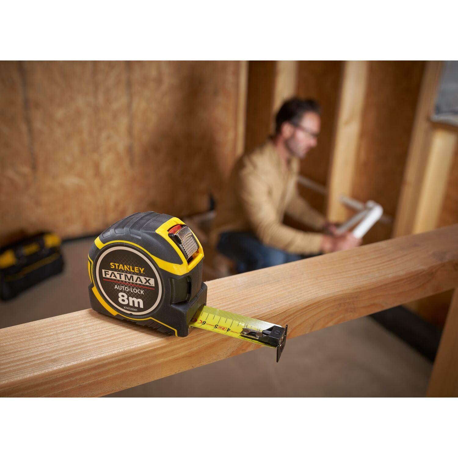 https://api.mastertools.nl/media/catalog/product/cache/4ac98b0d5e81b56bd000310ba88c60e0/s/t/stanley-xtht0-33501-fatmax-pro-autolock-rolbandmaat-8m-32m-3253560335014-mastertools_nl-6.jpg
