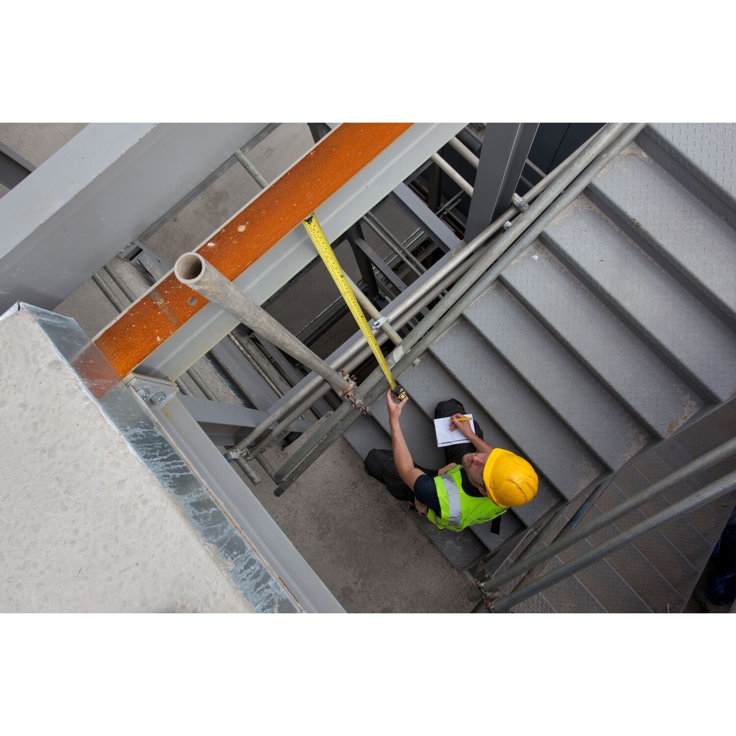 https://api.mastertools.nl/media/catalog/product/cache/4ac98b0d5e81b56bd000310ba88c60e0/s/t/stanley-xtht0-33671-fatmax-pro-autolock-rolbandmaat-5m-32mm-3253560336714-mastertools_nl-2.jpg