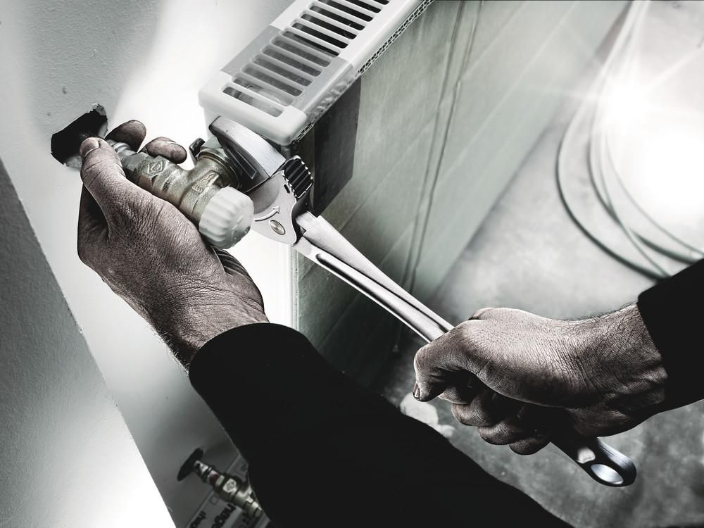 https://api.mastertools.nl/media/catalog/product/cache/4ac98b0d5e81b56bd000310ba88c60e0/w/e/wera-6004-joker-xxl-steeksleutel-instelbaar-24-32mm-322mm-05020102001-4013288214713-mastertools_nl-2.jpg